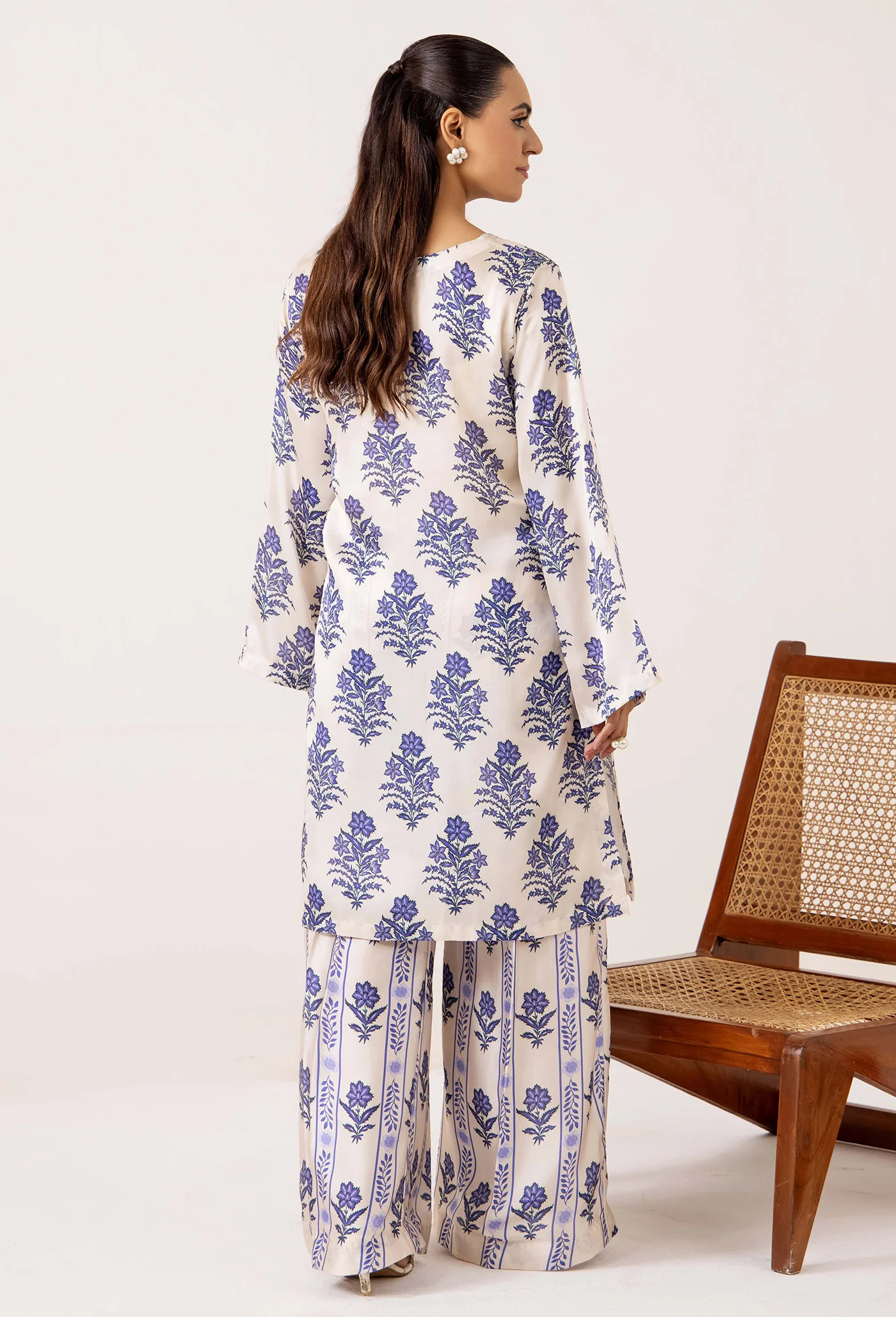 2-PC EMB SILK 7630 - Image 4