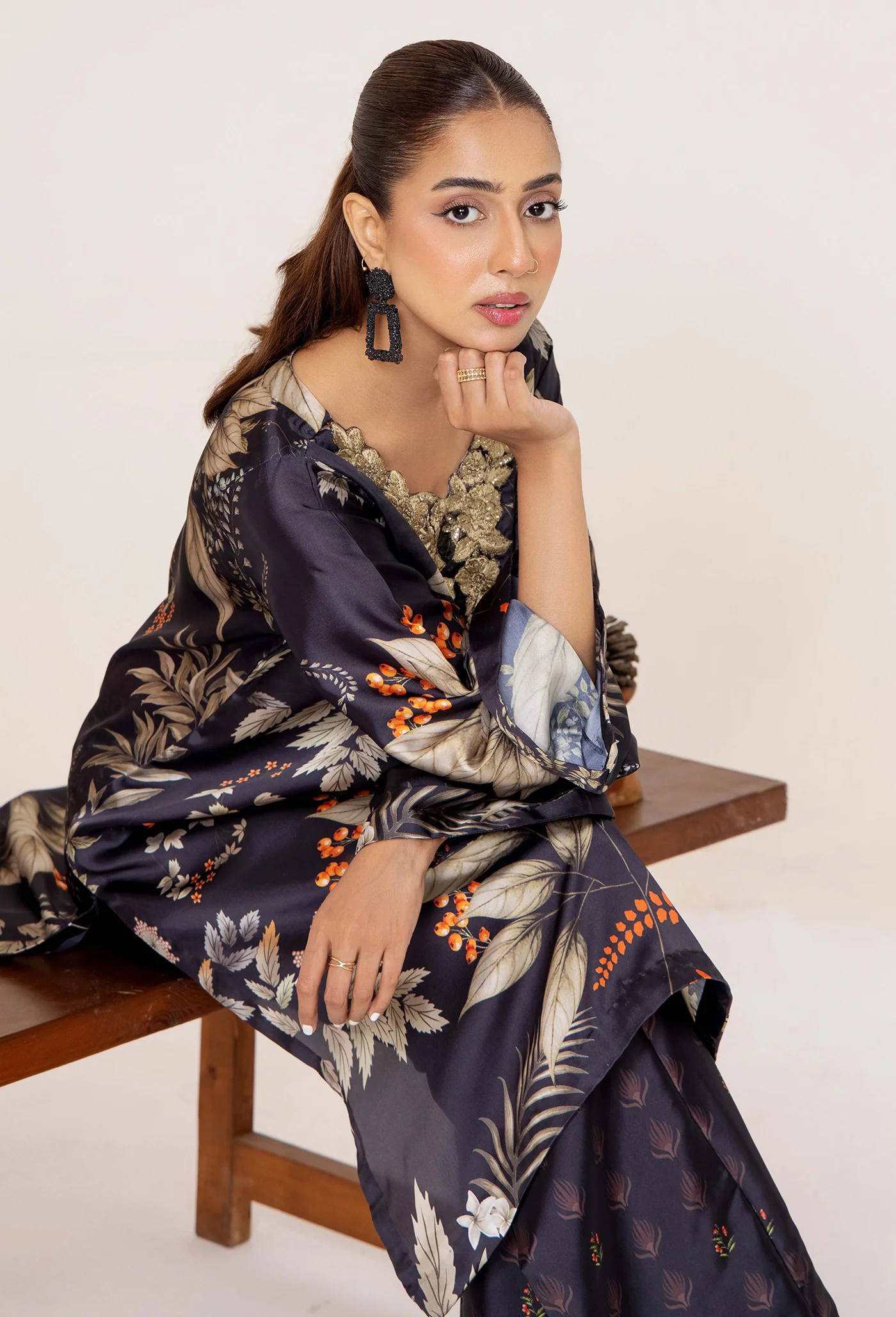2-PC EMB SILK 7631 - Image 3