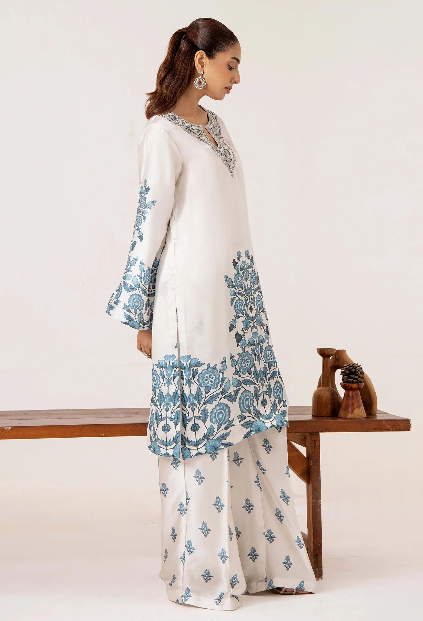 2-PC EMB SILK 7633 - Image 4