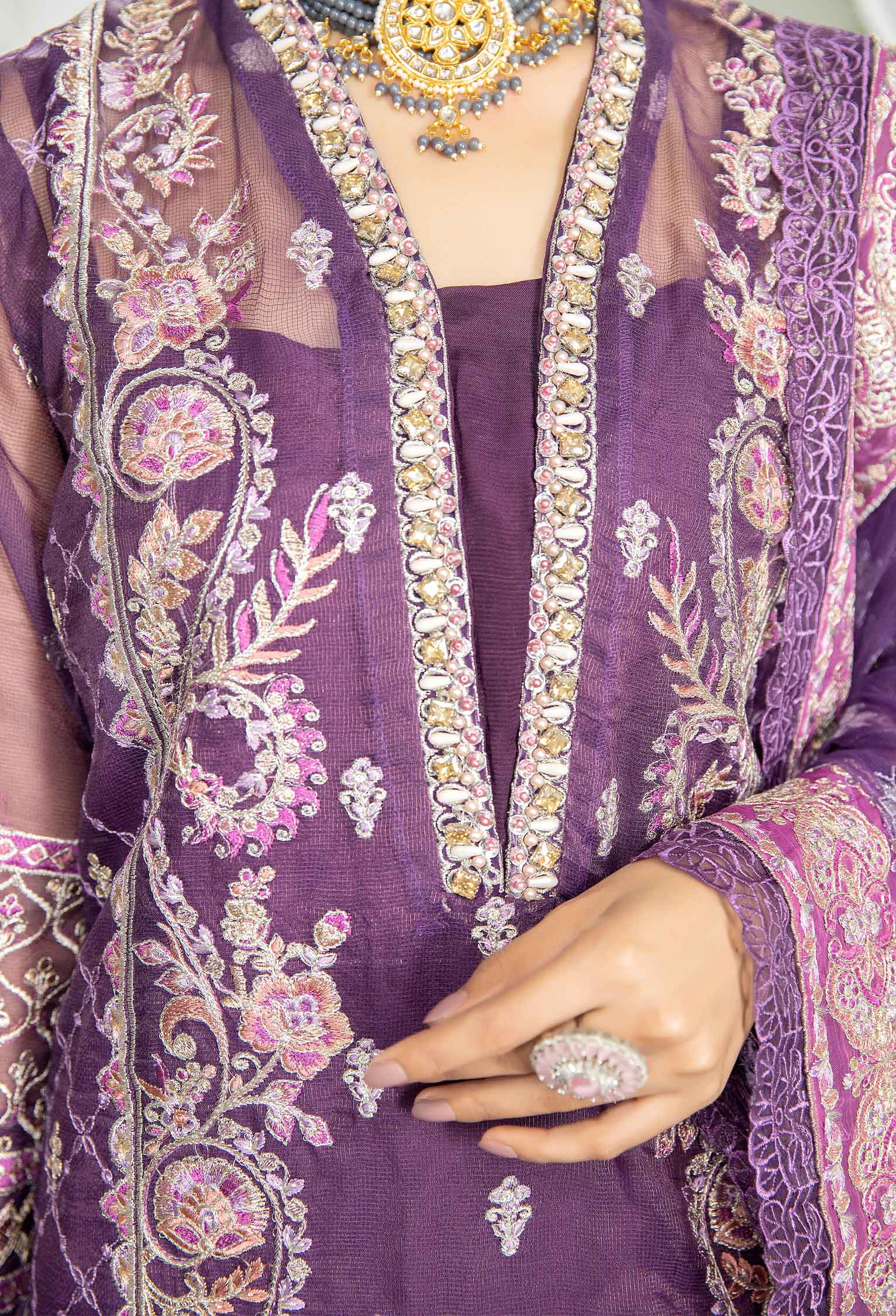 5064 - Amira - Image 3