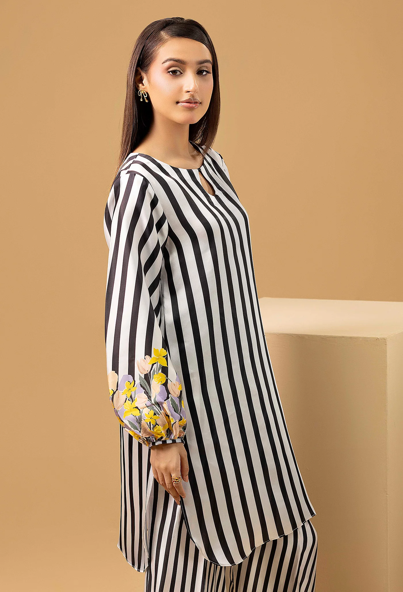 ADAN'S SILK 32 - Image 4