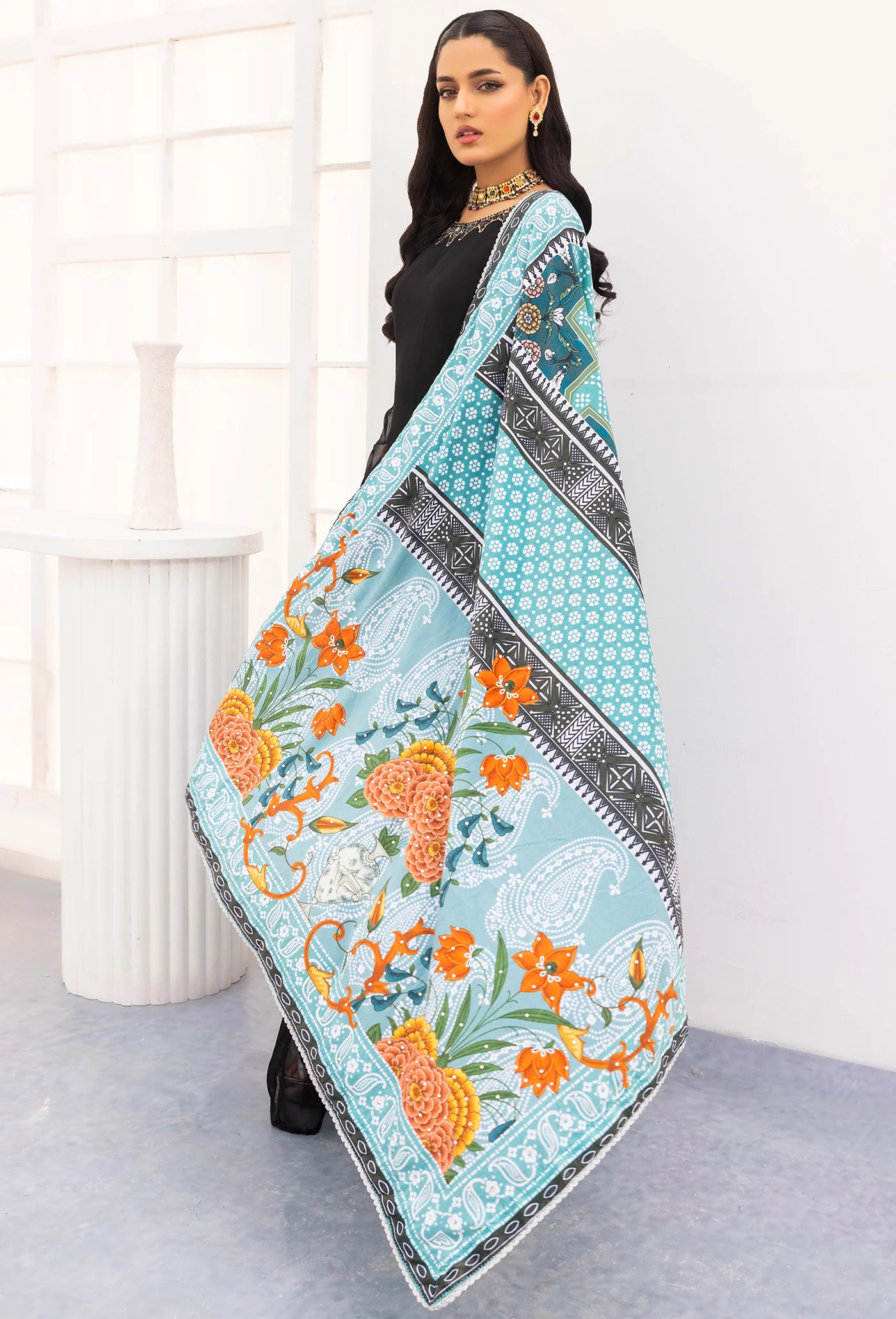 Adan's Velvet- Shawl 5437 - Image 2