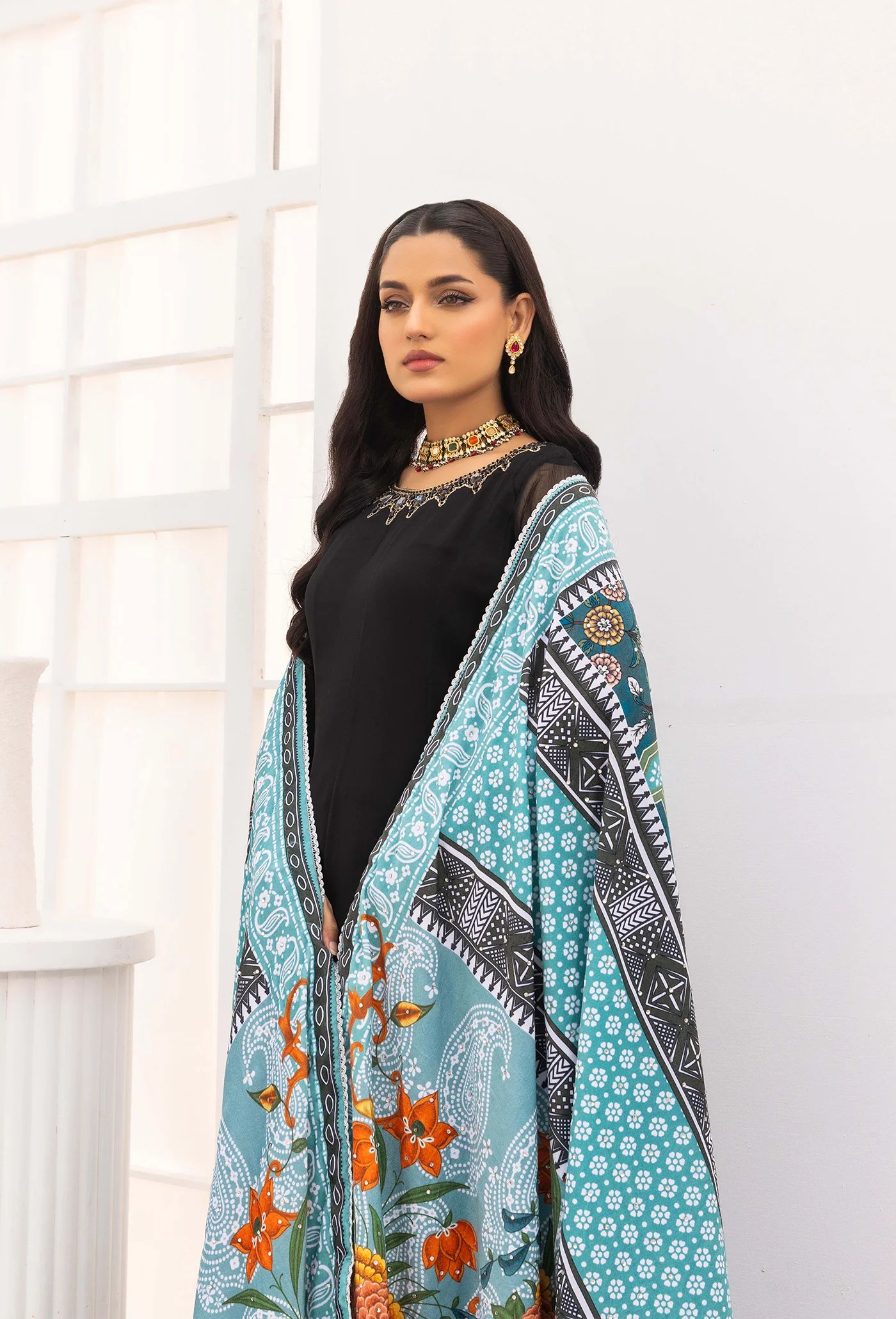 Adan's Velvet- Shawl 5437 - Image 3