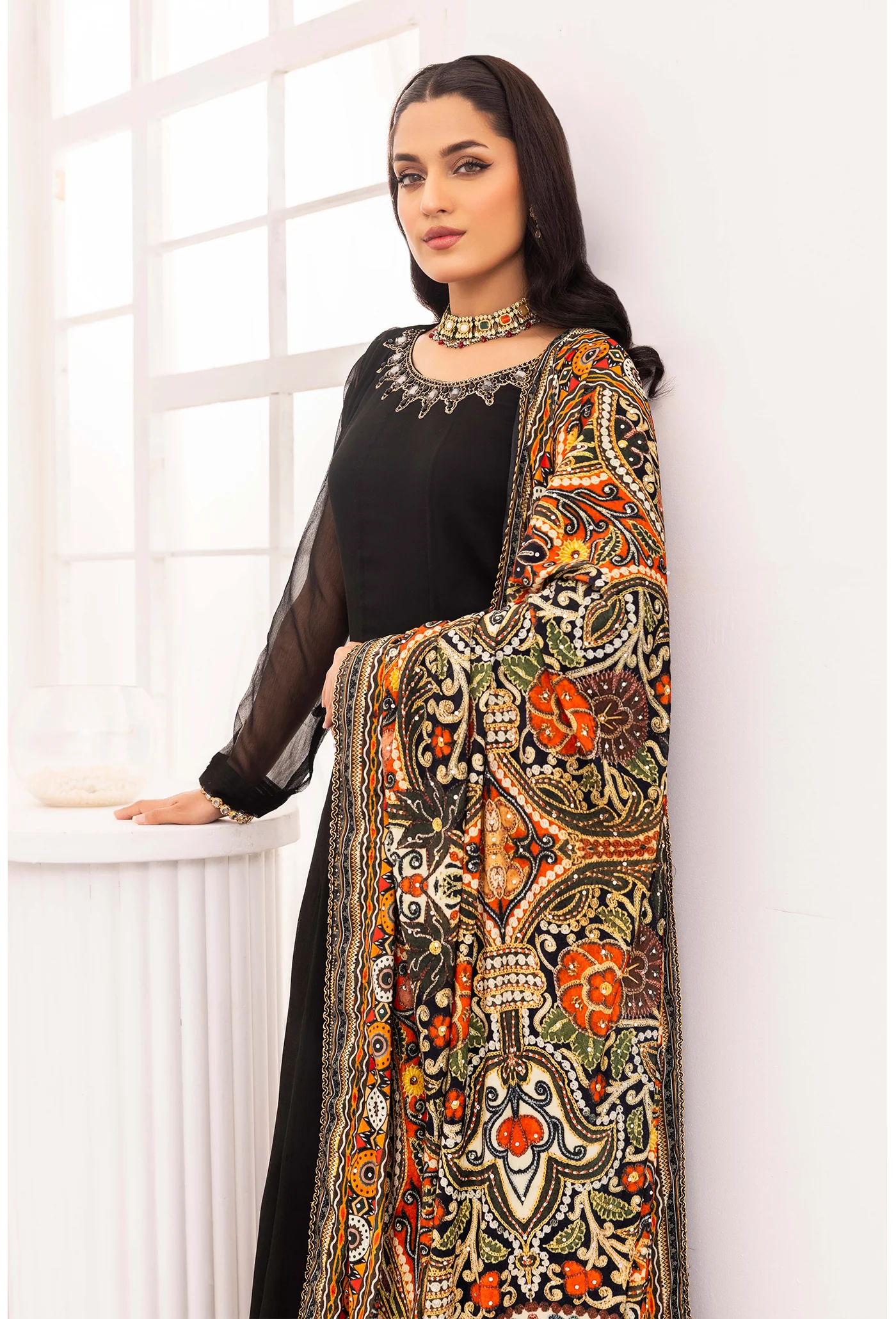 Adan's Velvet- Shawl 5443 - Image 2