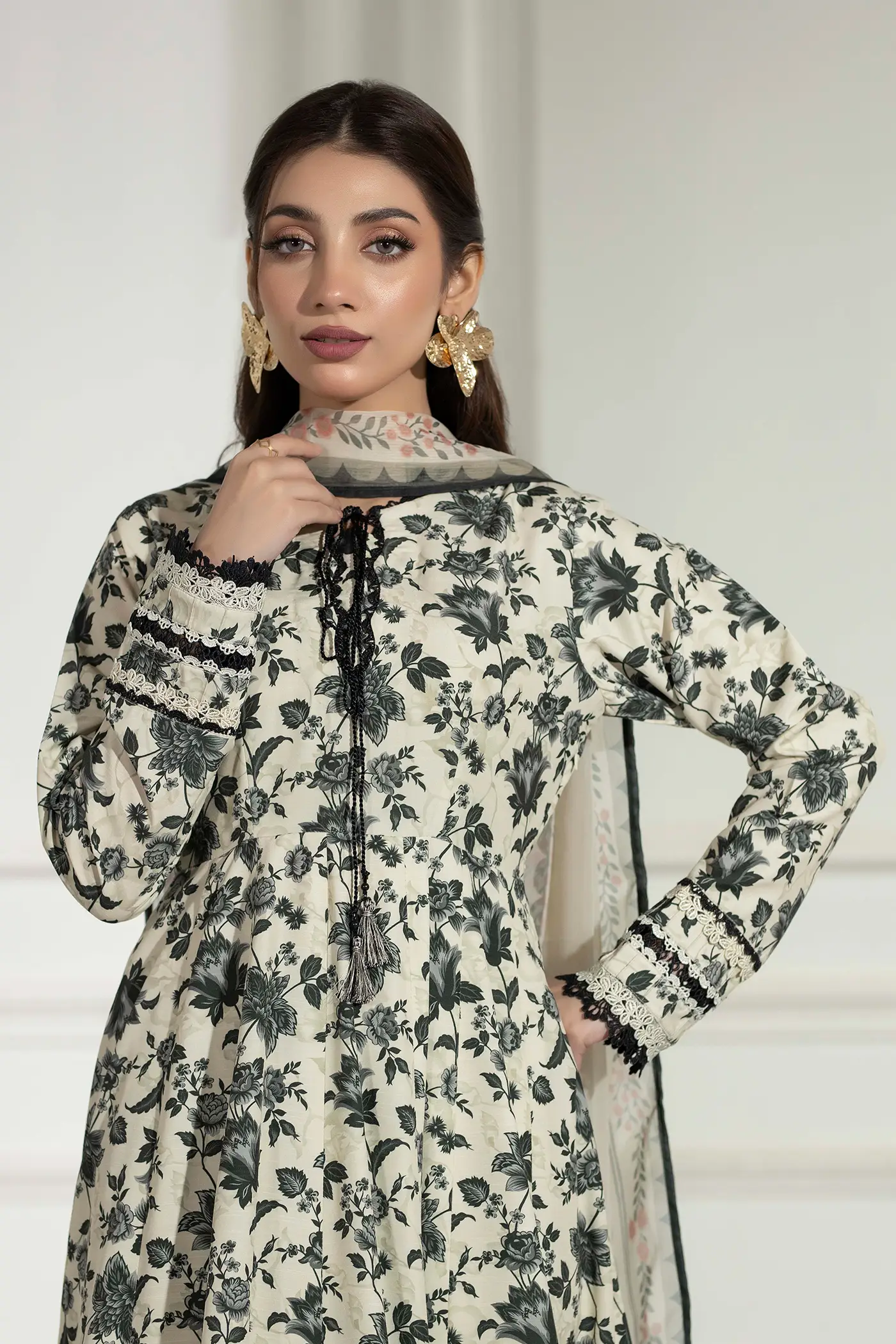 AFFAIR 1523 - Image 2