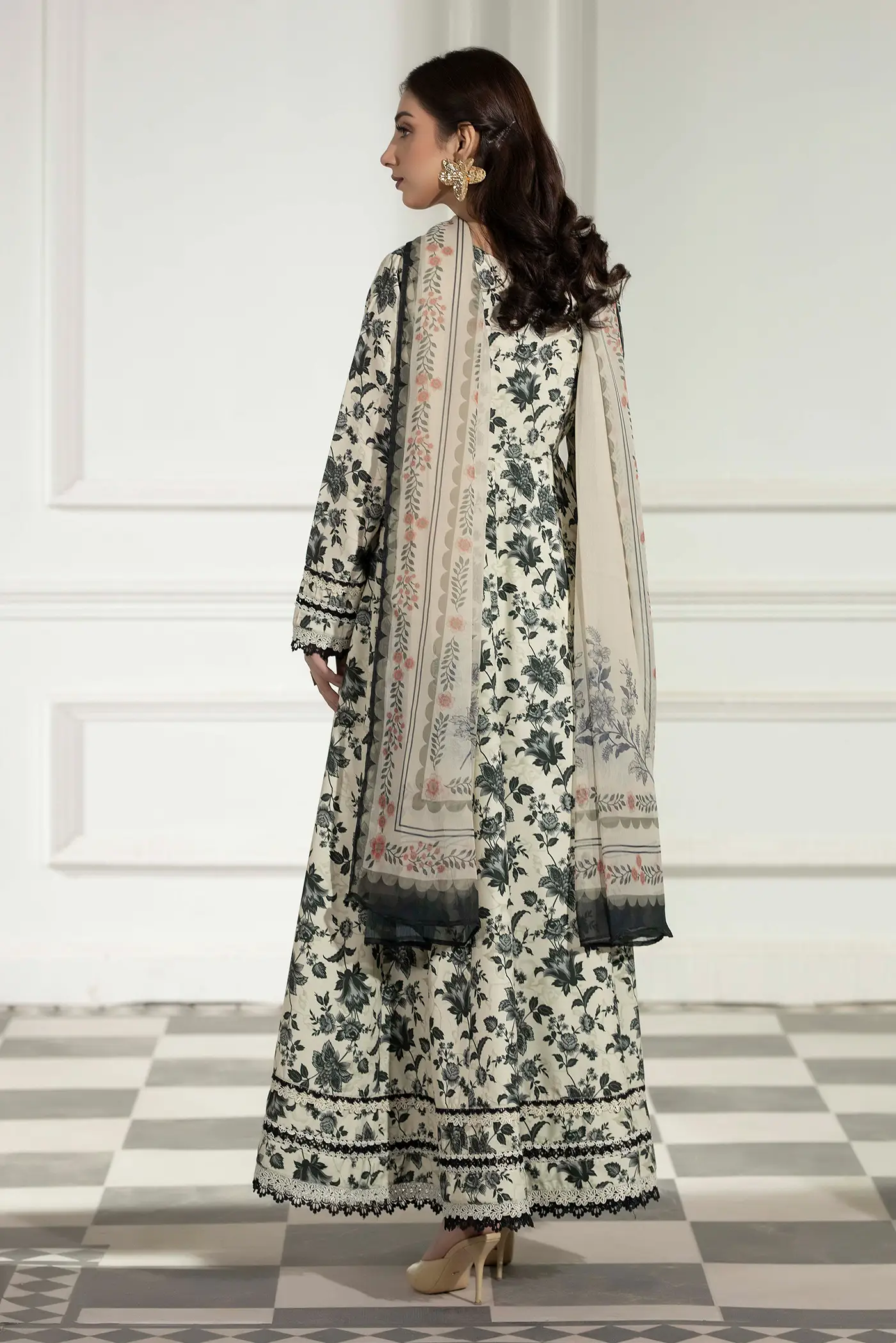 AFFAIR 1523 - Image 3