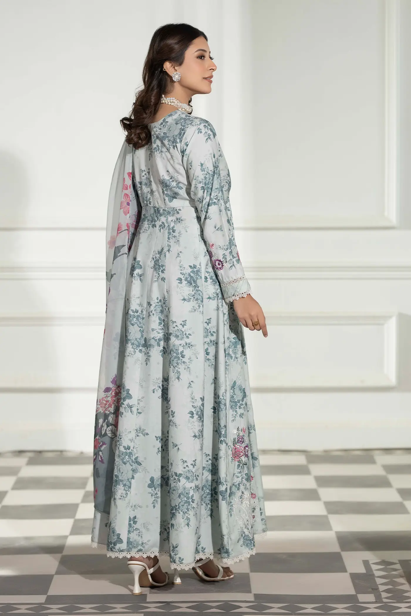 AFFAIR 1525 - Image 3