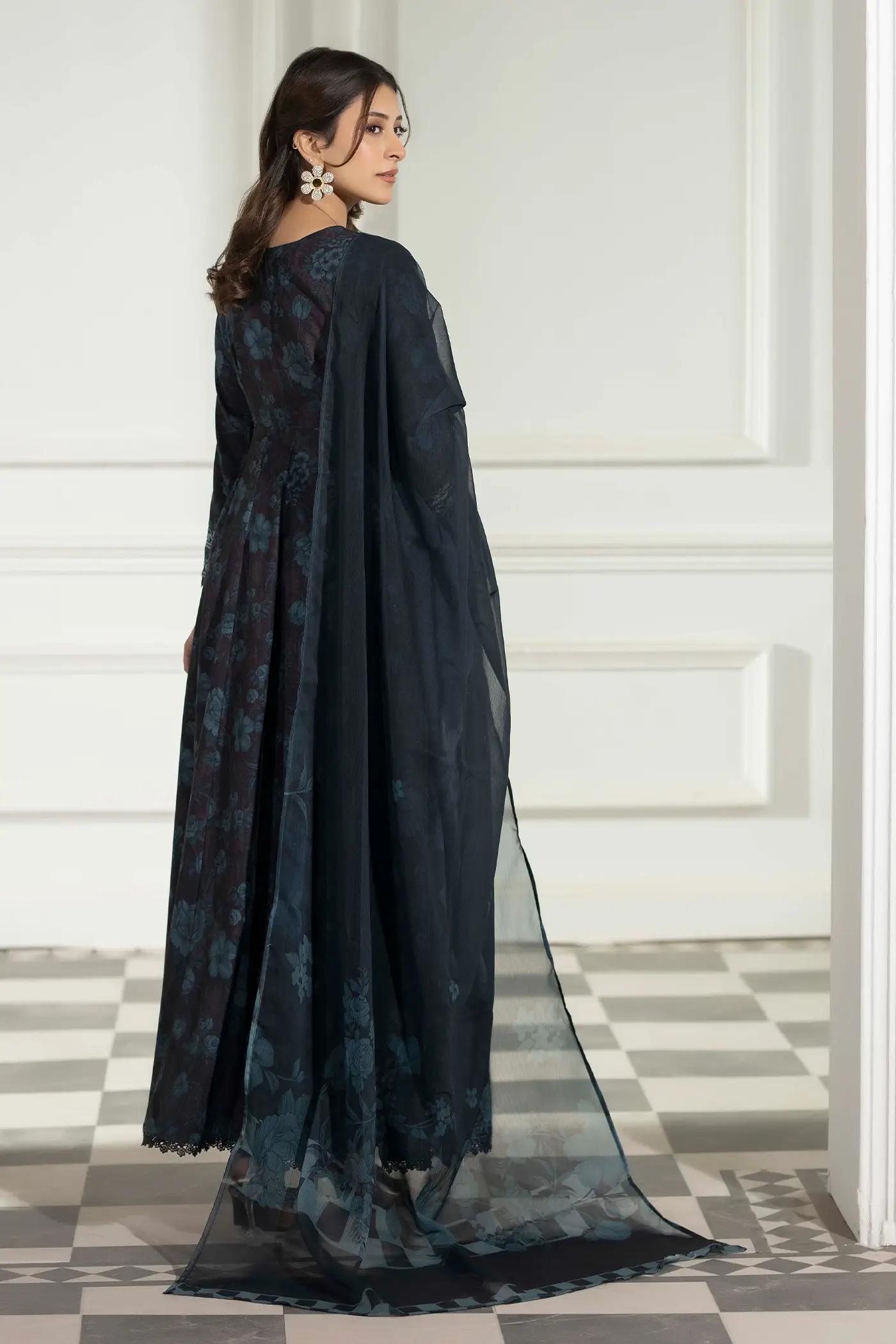 AFFAIR 1528 - Image 3