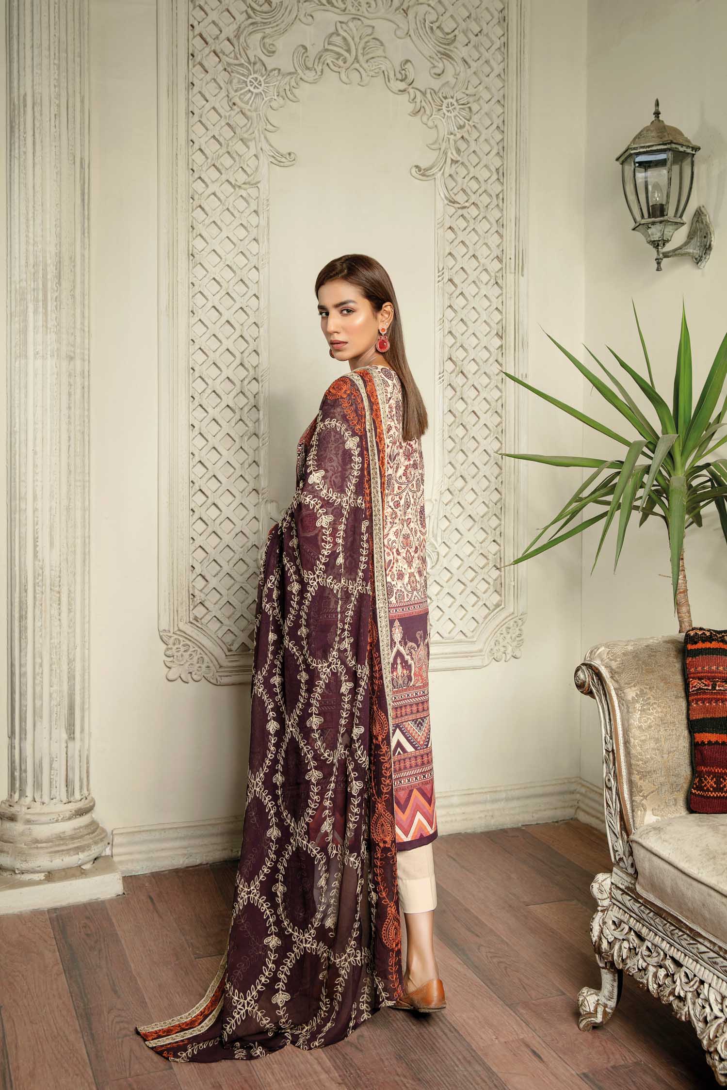 Alluring - Digital Printed & Embroidered Lawn 3 piece - Image 4