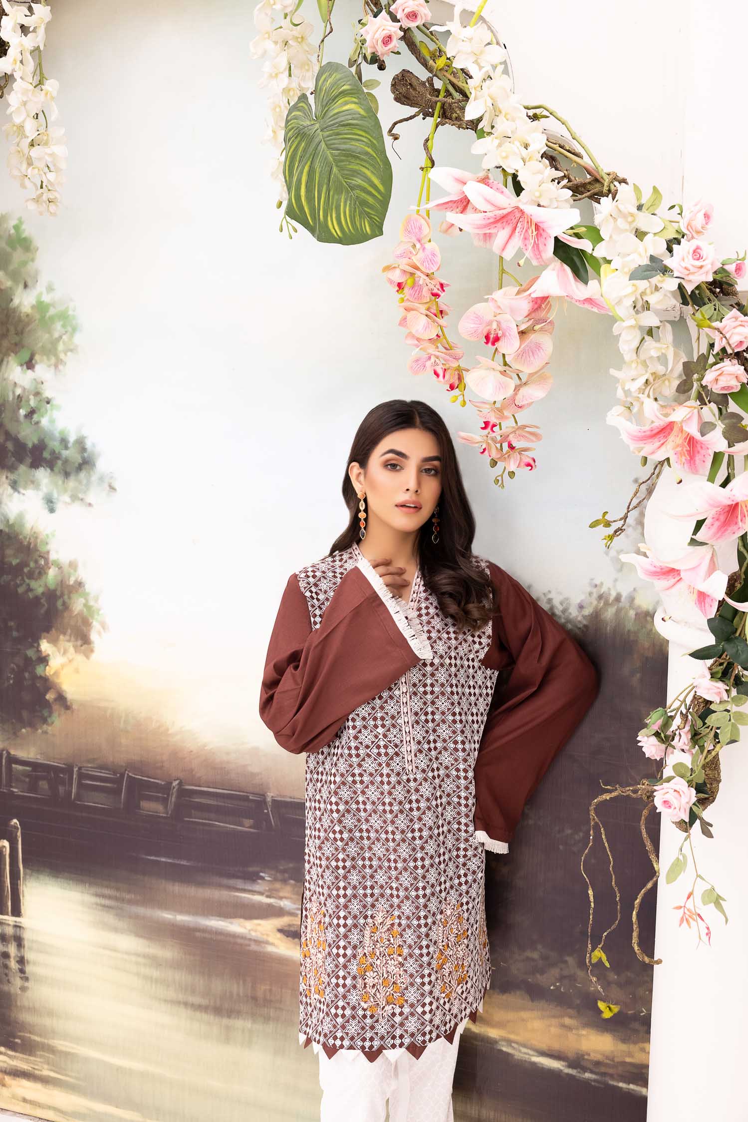 Alluring - Embroidered Schiflli Lawn Stitched - Image 4