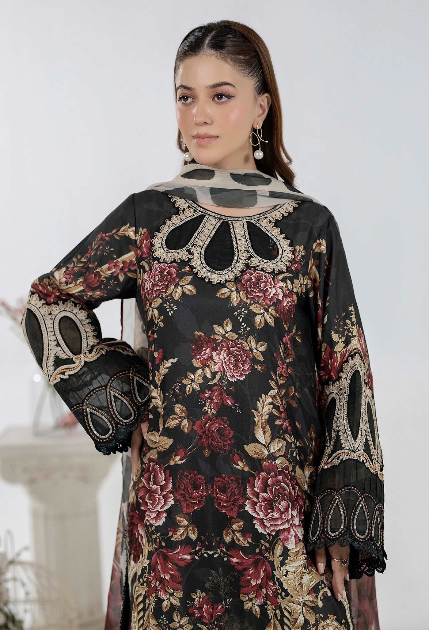 ARWA 101212 - Image 2