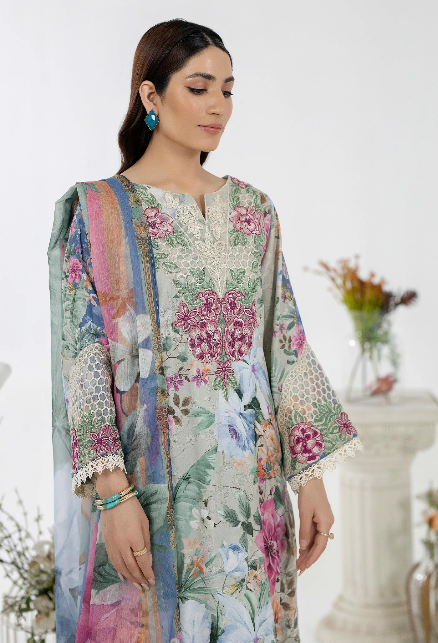 ARWA 101215 - Image 2