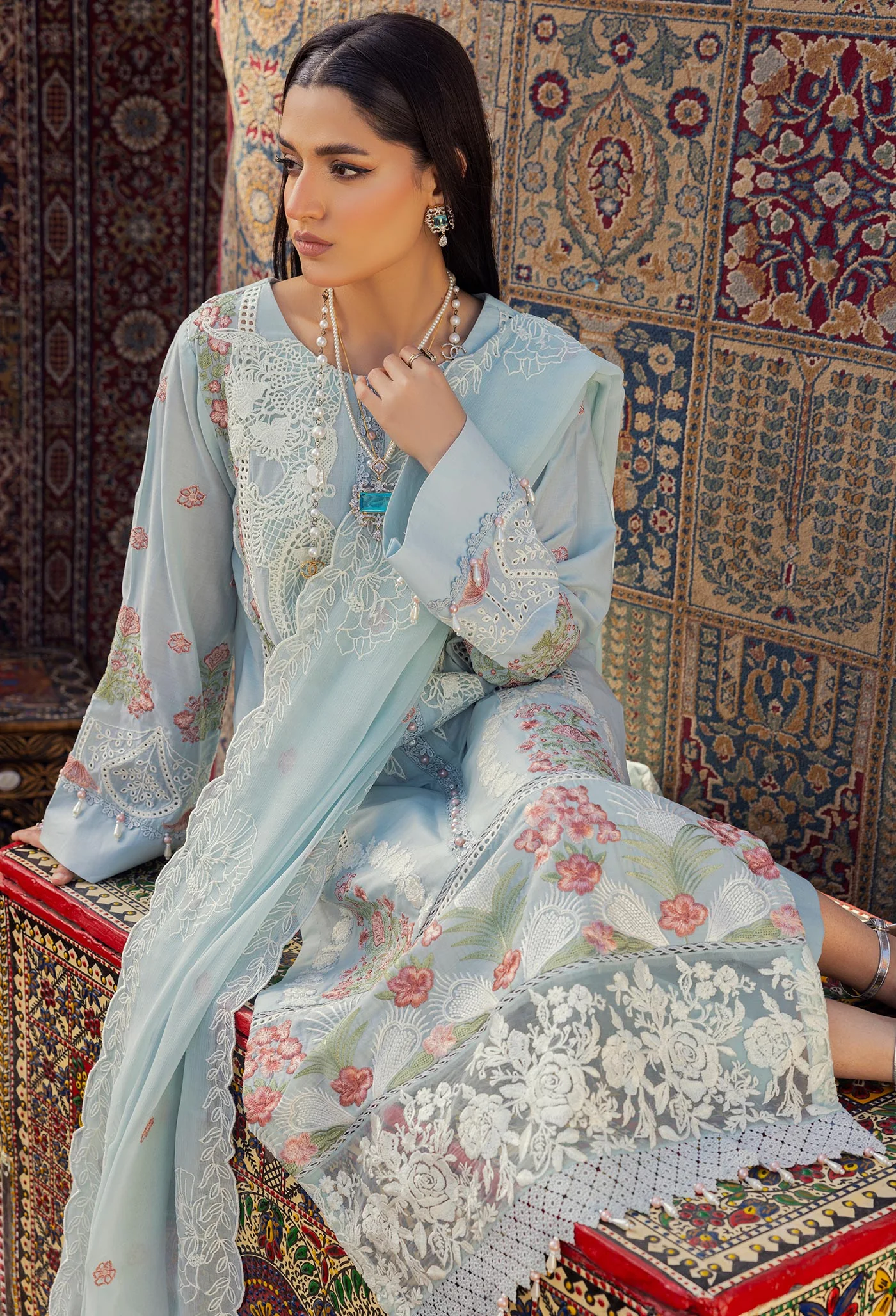 ATTIRE 10 - Image 3