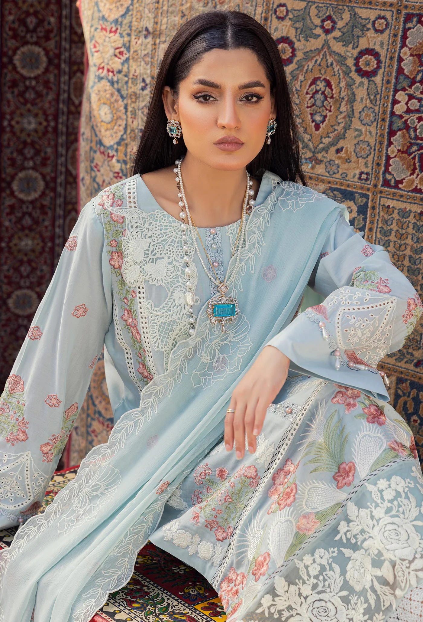 ATTIRE 10 - Image 4