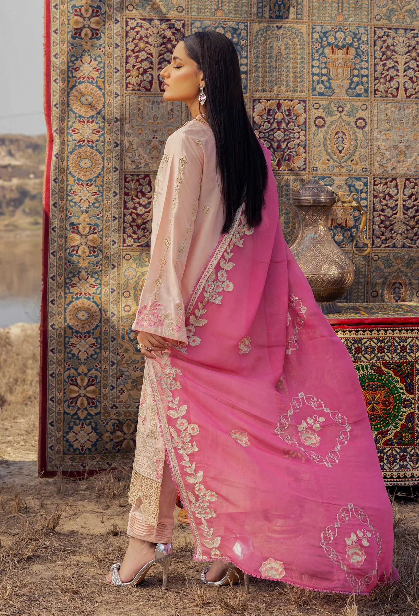 ATTIRE 8 - Image 2