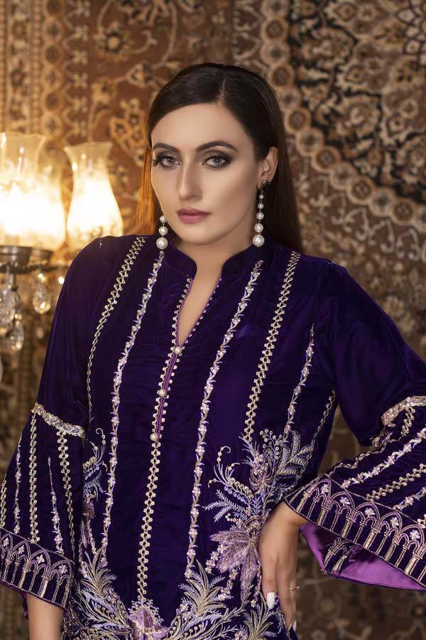 Bembeyaz - Embroidered Velvet (2 Piece) - Image 2