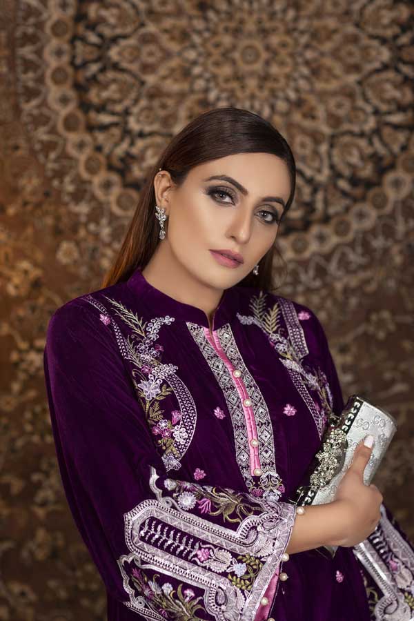 Beyaz - Embroidered Velvet (2 Piece) - Image 2