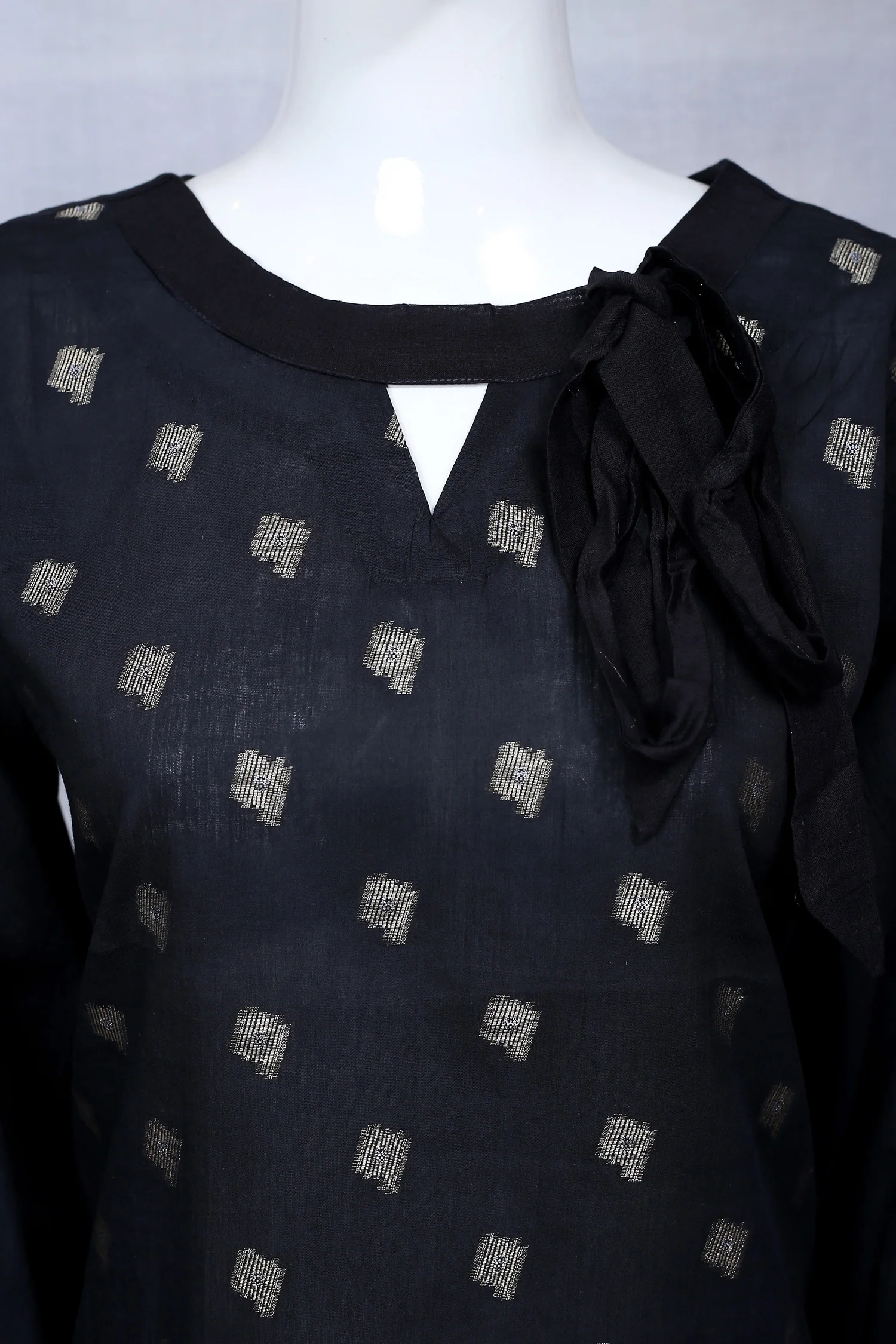 Black 32 - Ready To Wear Jacquard Shirt - Image 2