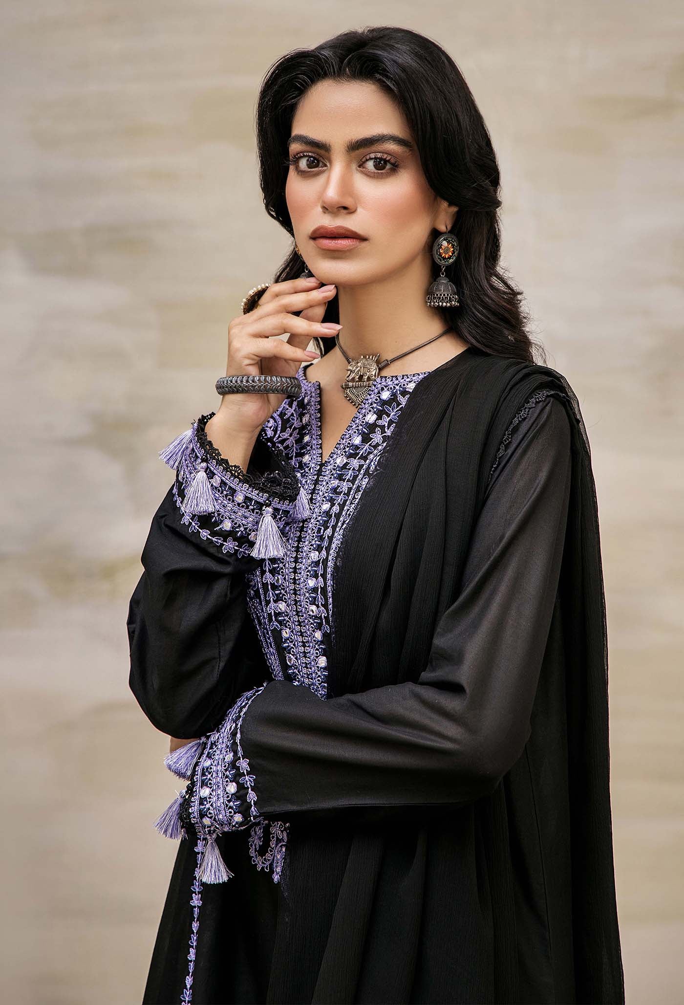 Black Edition 8631 - Image 4