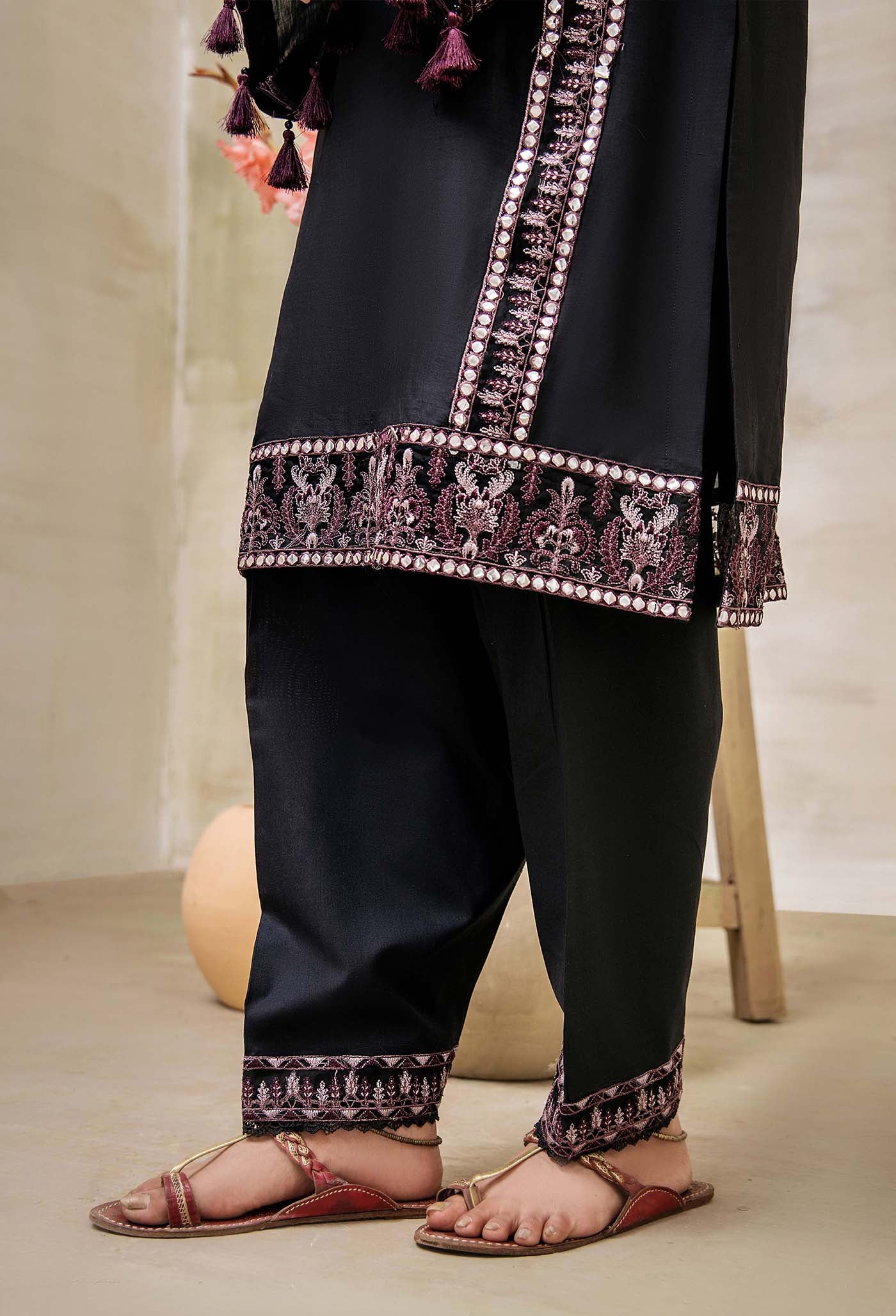 Black Edition 8635 - Image 4