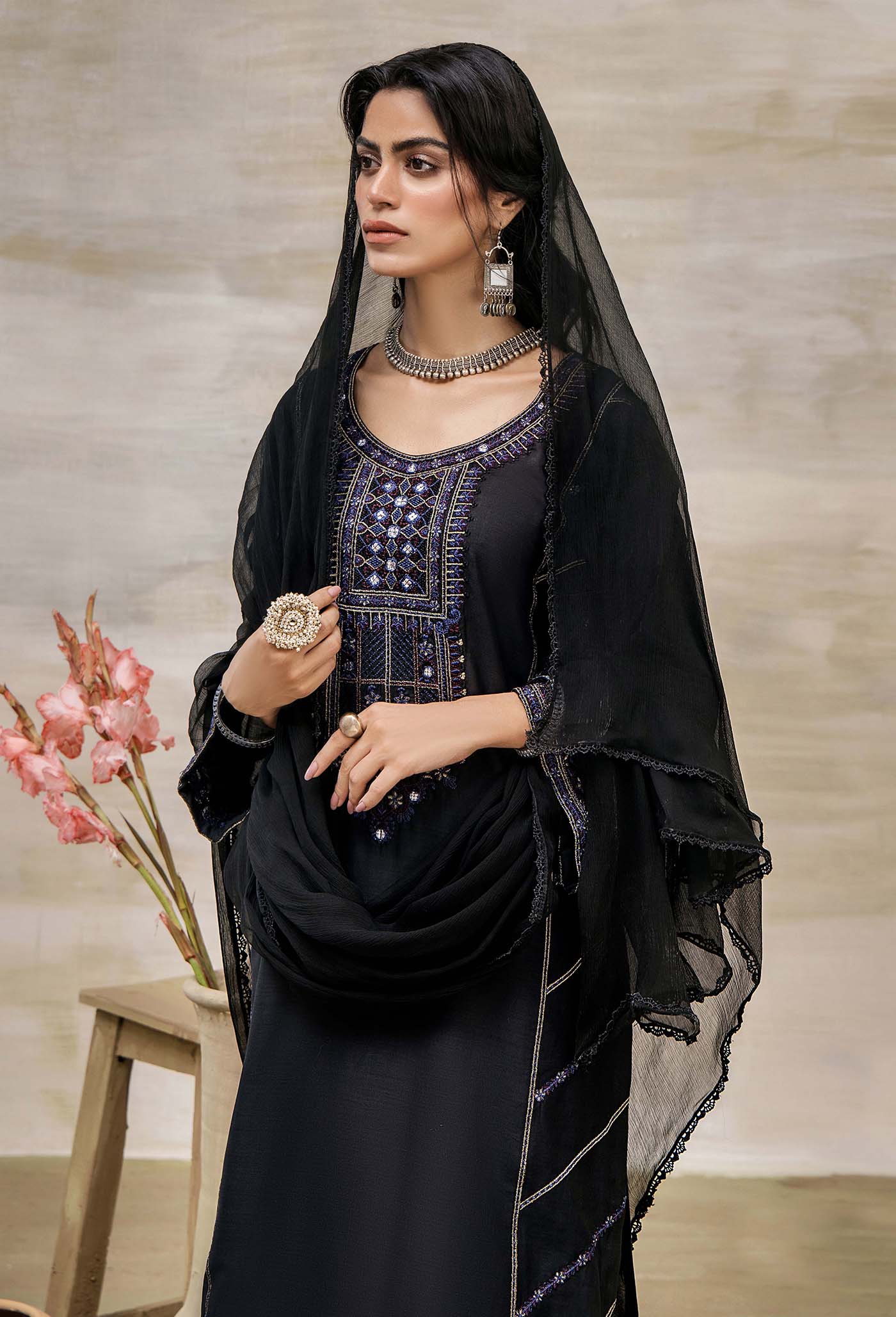 Black Edition 8637 - Image 5