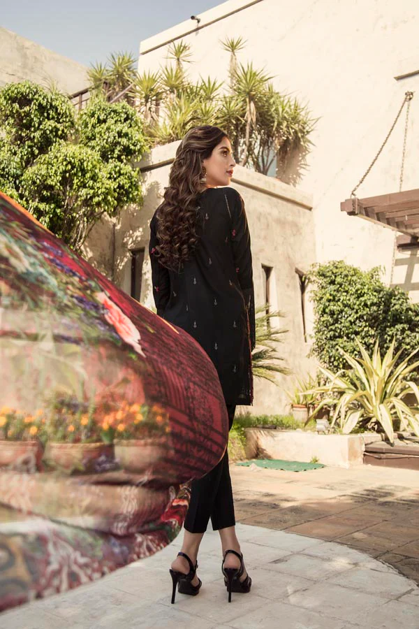 Black - Embroidered Lawn Collection UN-Stitched (3 Piece) - Image 3