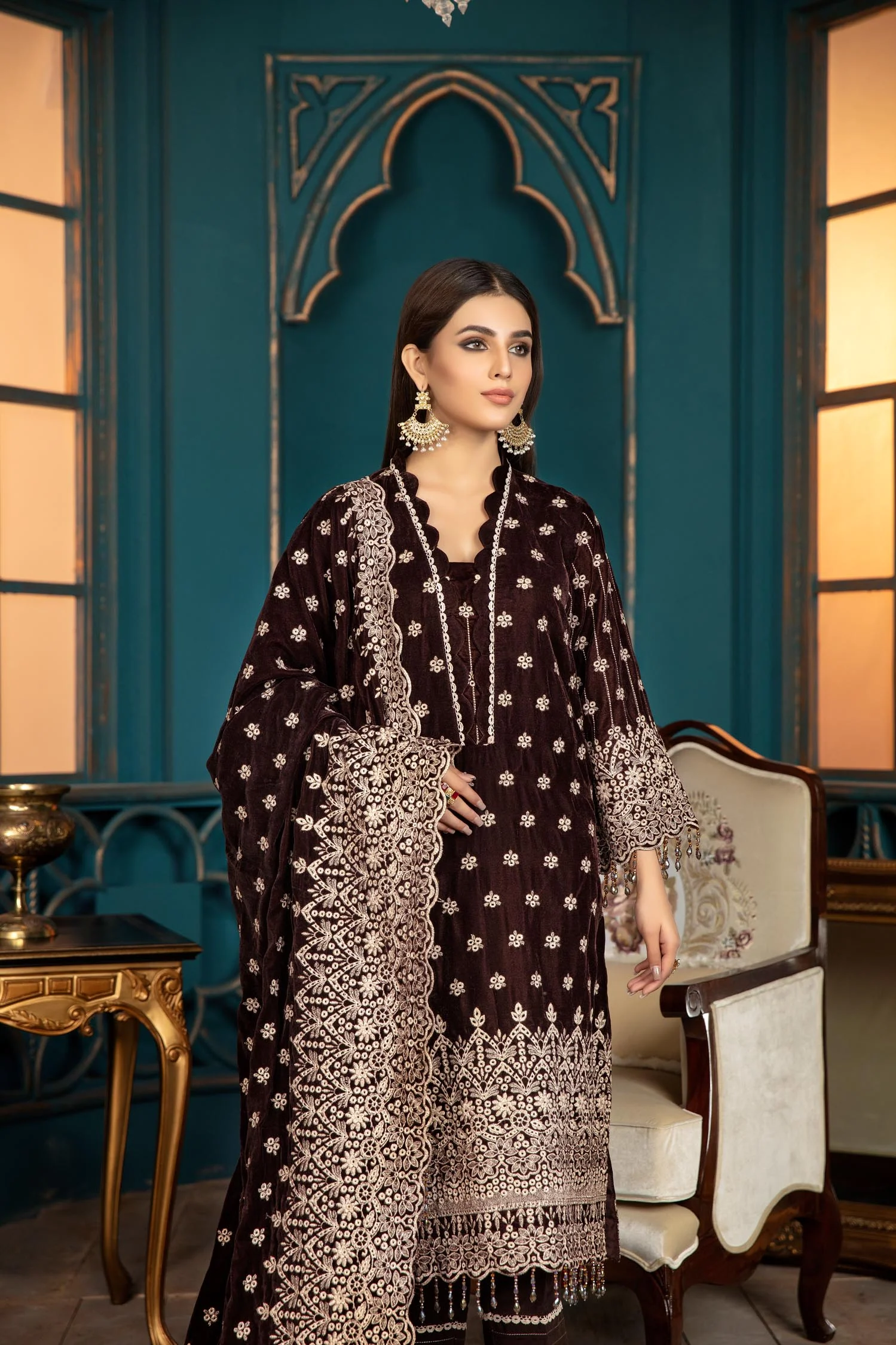 Botanical - Embroidered Velvet 3 piece - Image 3
