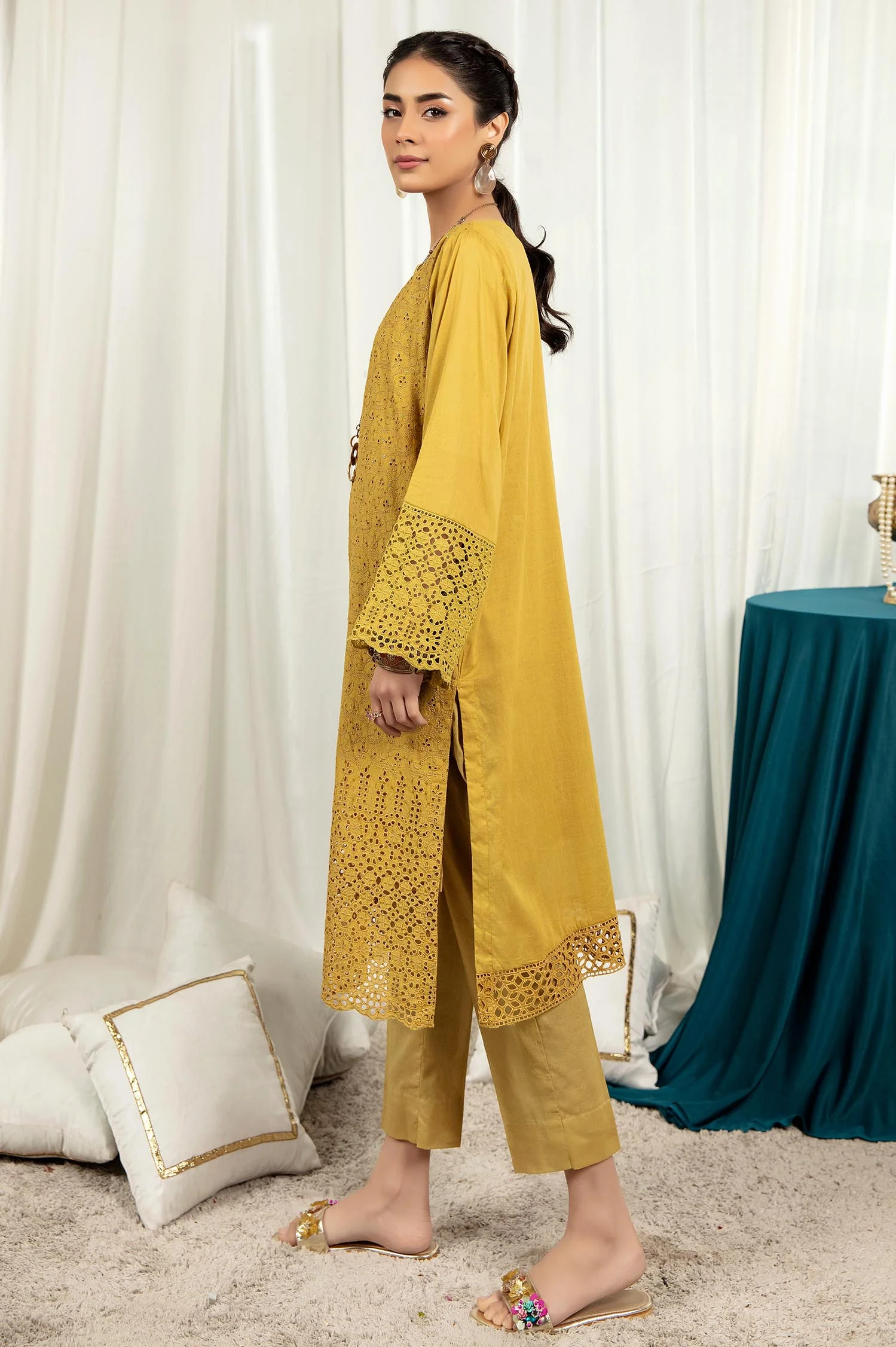 Brandy Punch - Embroidered Stitch Chikankari Kurti - Image 2