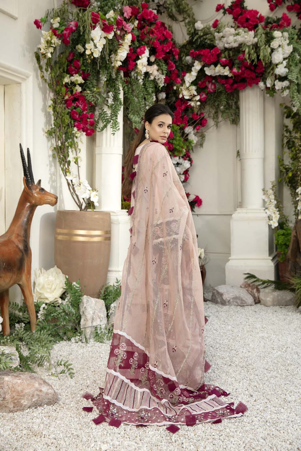 Cameo pink - Schiffli Embroidered Lawn (3PC) - Image 2