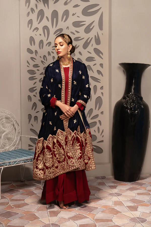 Castanea - Embroidered Velvet Shawl - Image 2
