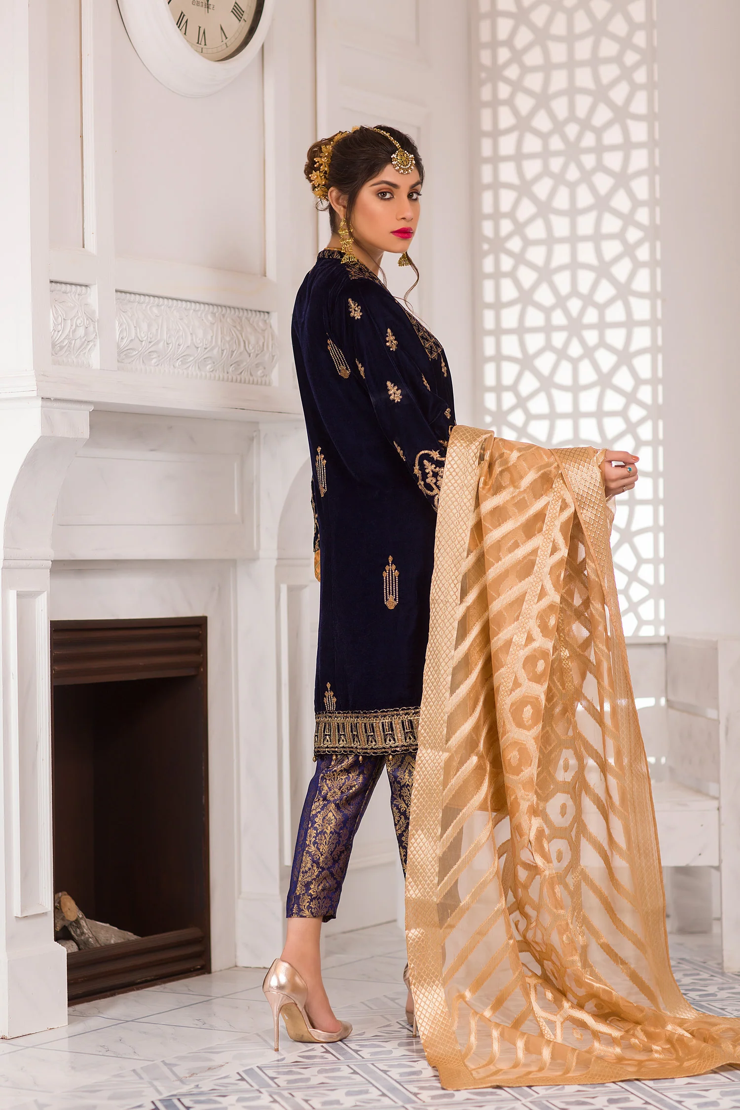 Chandelier - Luxury Embroidered Velvet 3PC - Image 2