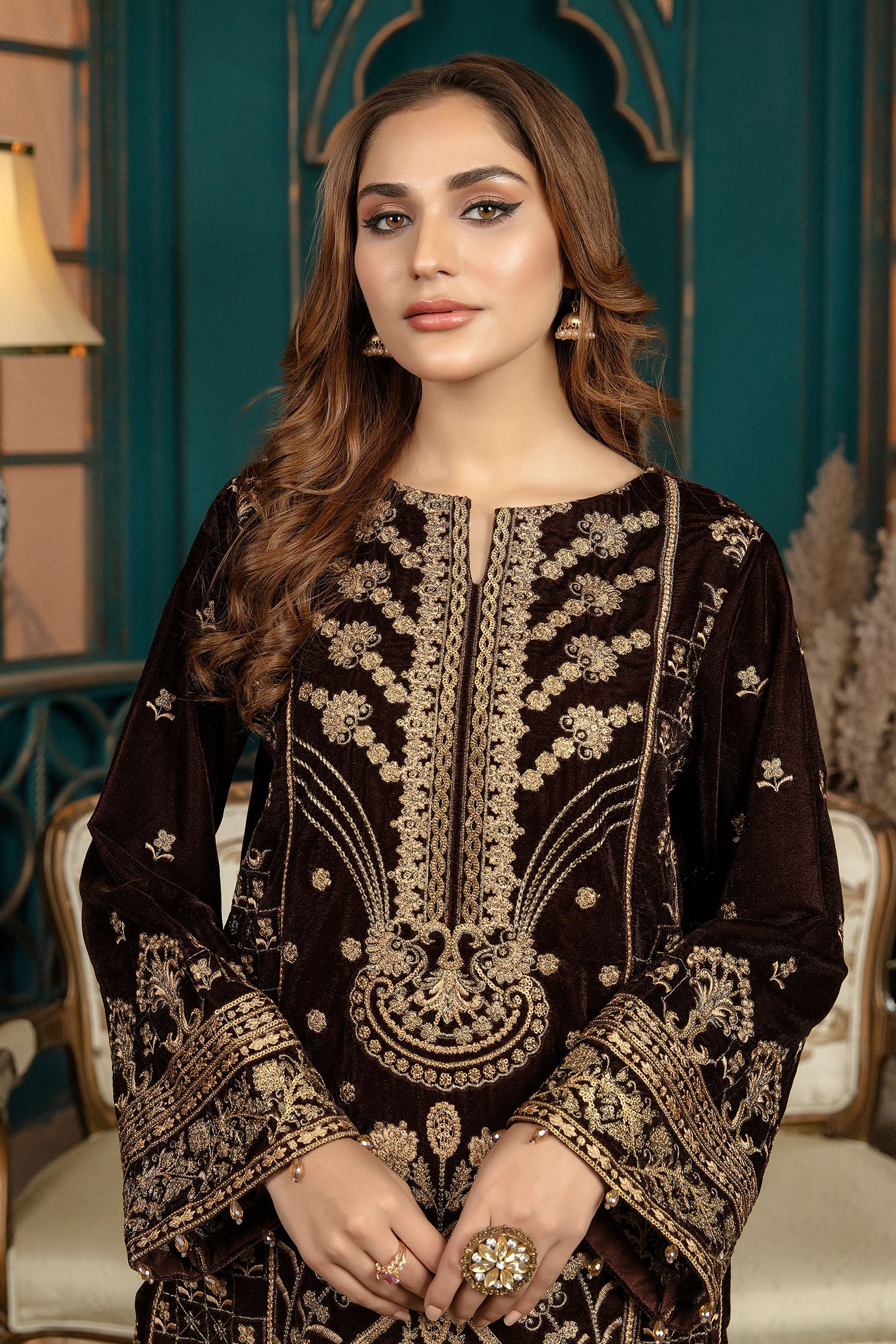 Chelin - Stitched Embroidered Velvet 2PC - Image 3