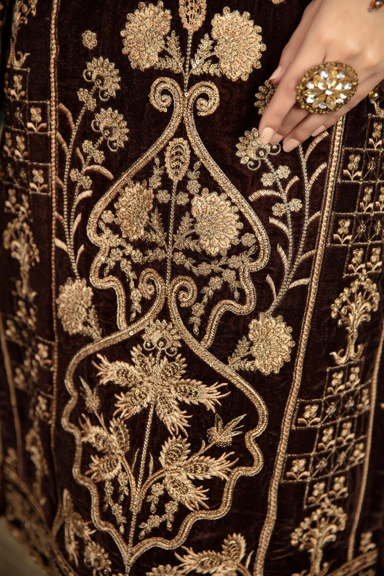 Chelin - Stitched Embroidered Velvet 2PC - Image 7