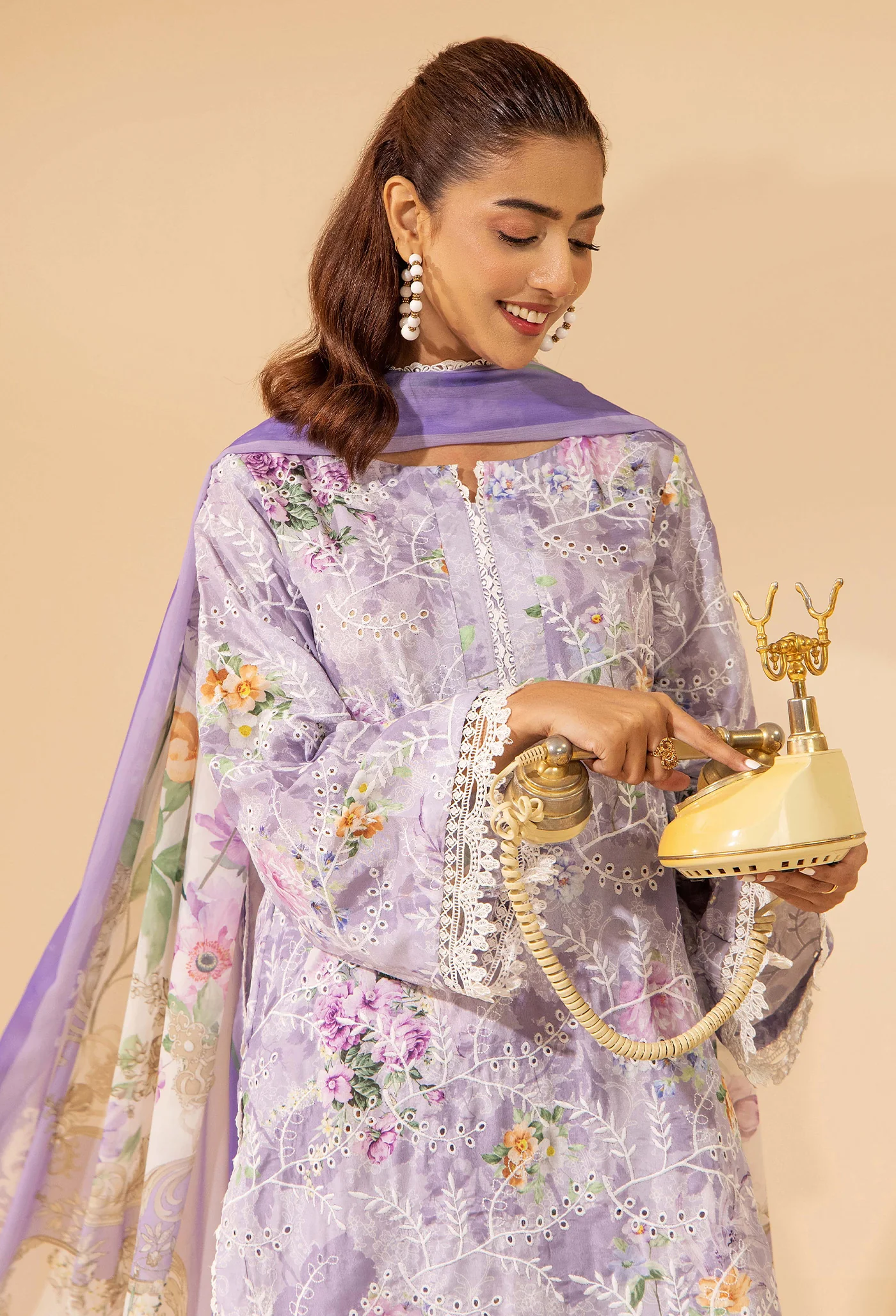 CHIKANKAARI 7595 - Image 2
