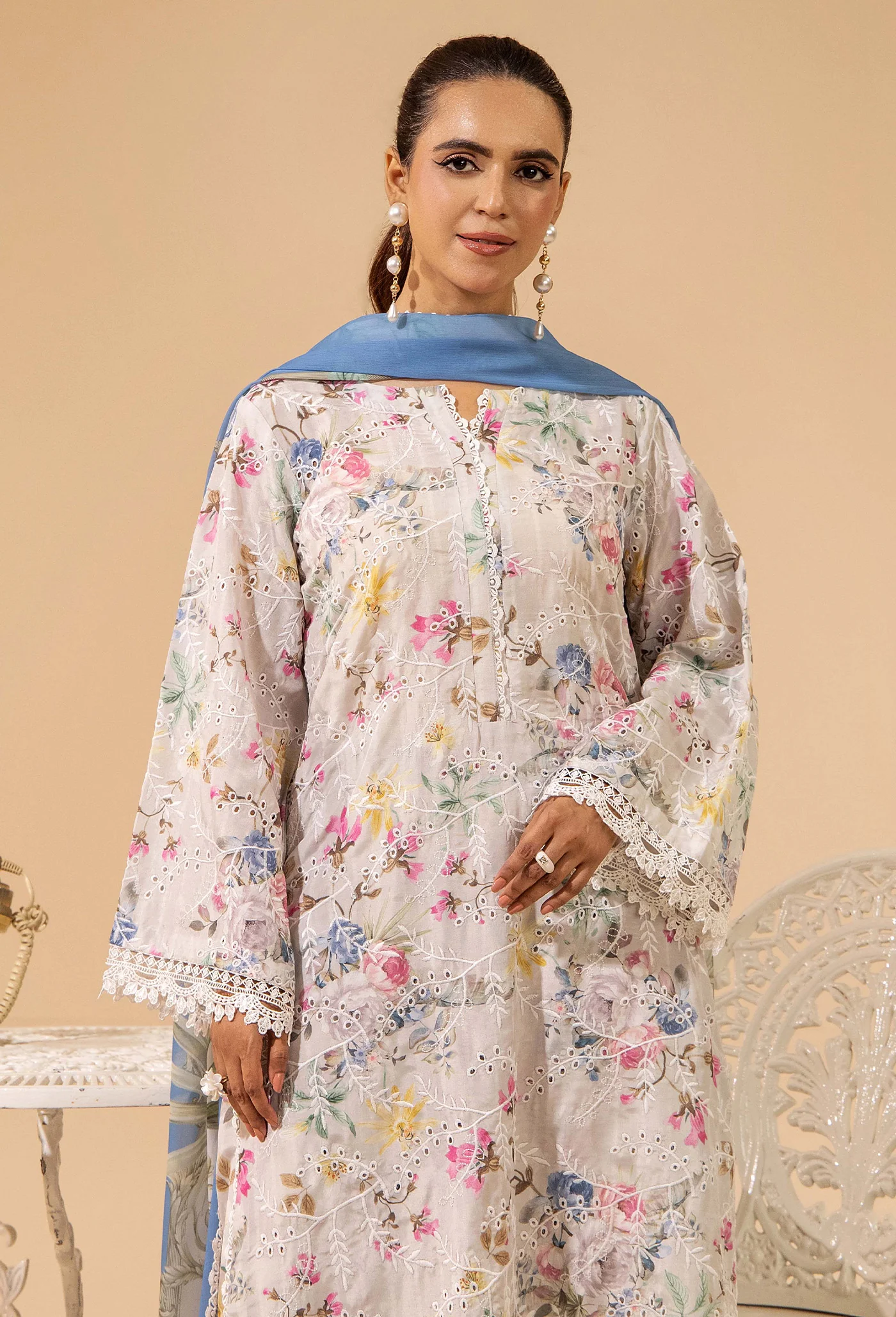 CHIKANKAARI 7599 - Image 2