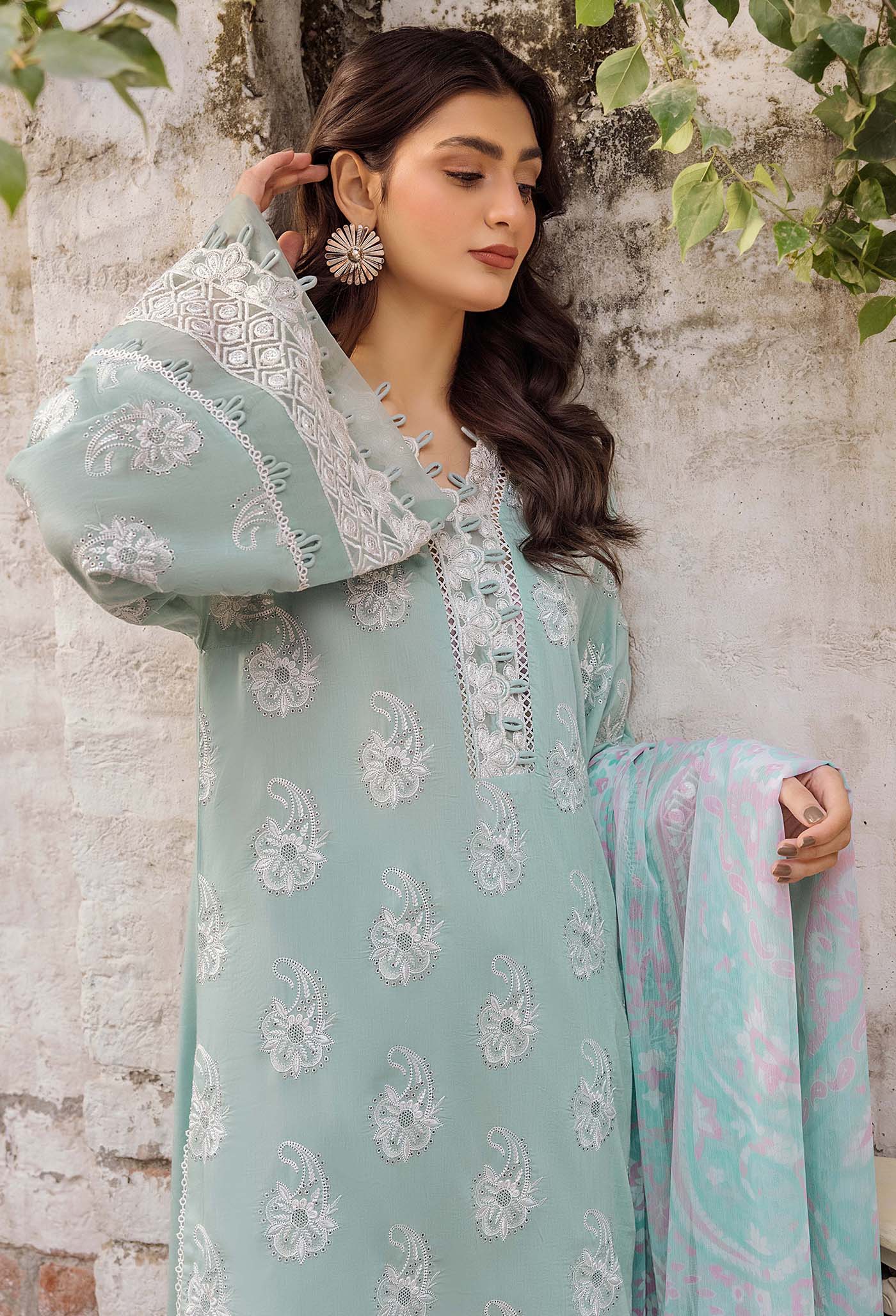 CHIKANKARI 4770 - Image 3