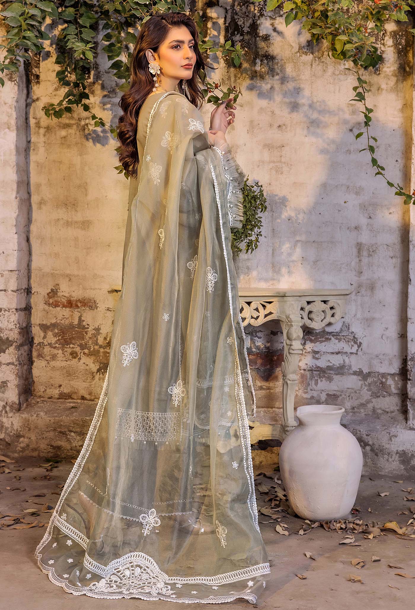 CHIKANKARI 4772 - Image 3