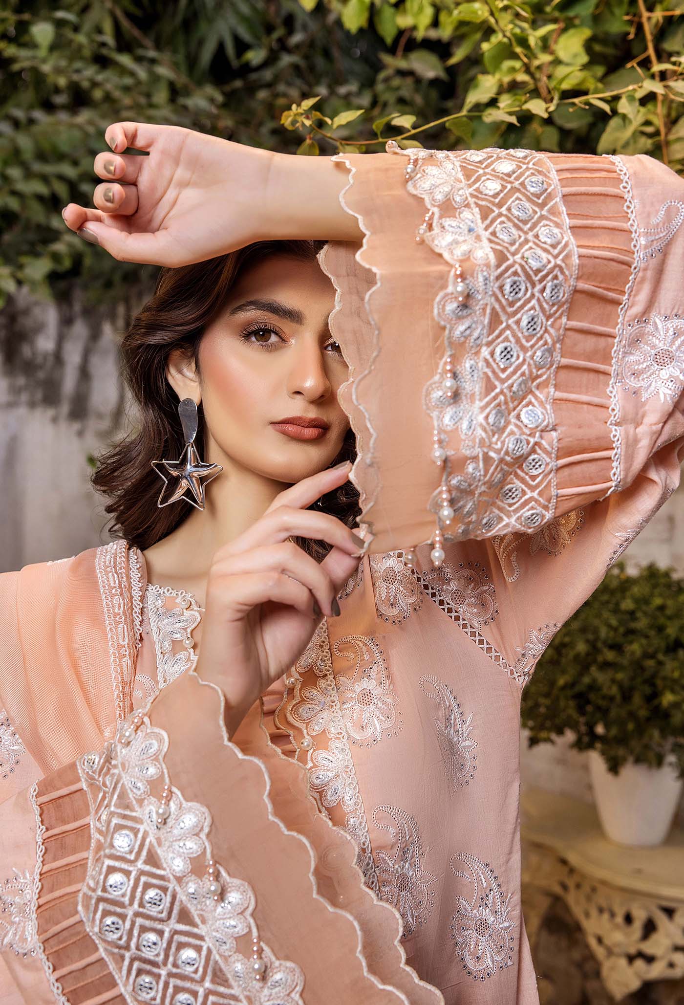 CHIKANKARI 4773