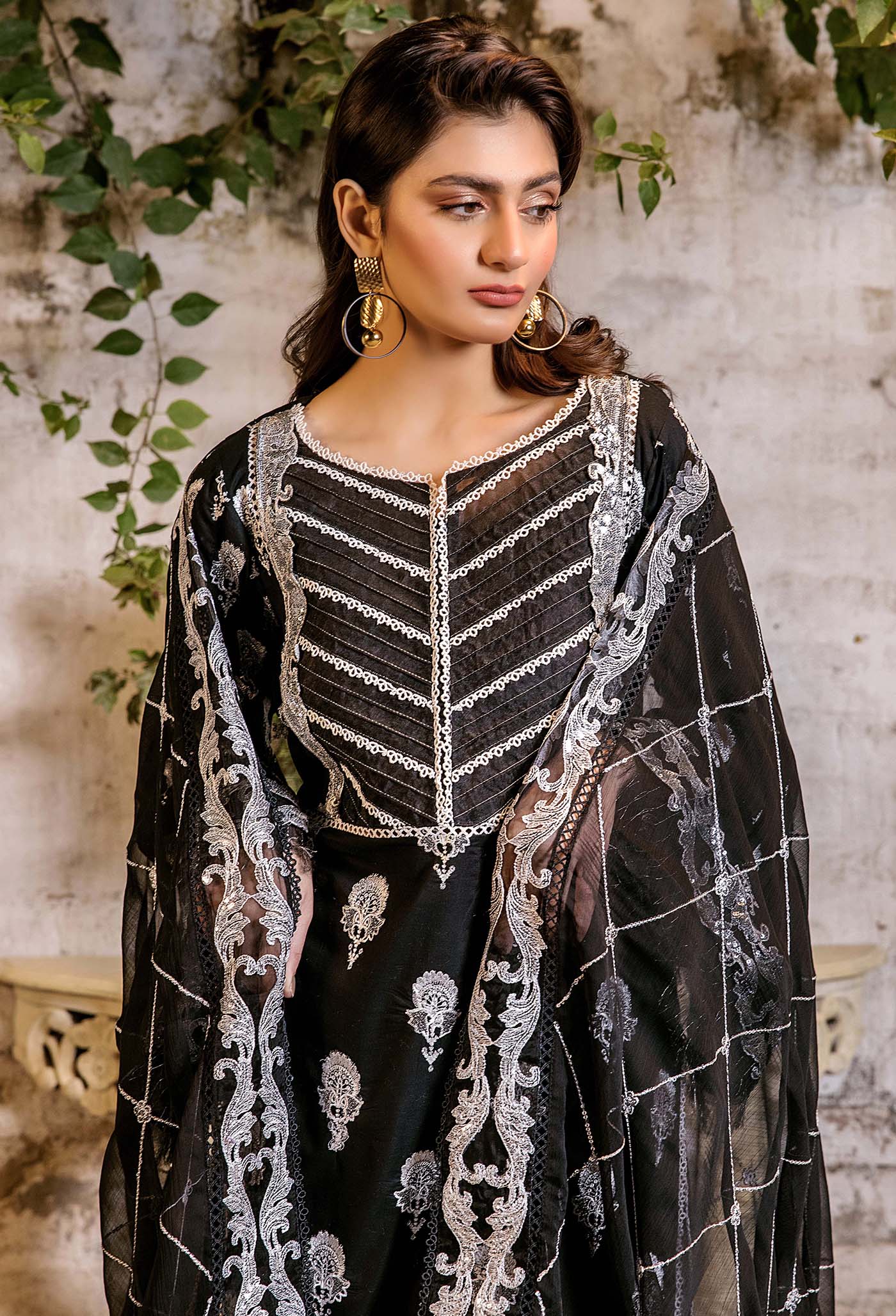 CHIKANKARI 4774 - Image 4