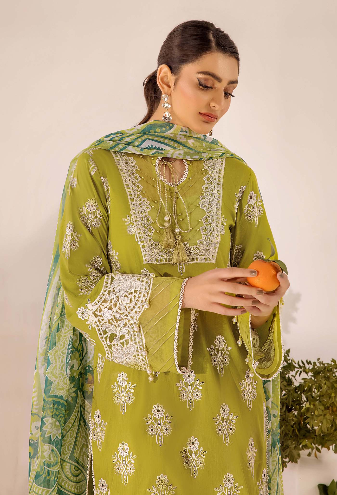 CHIKANKARI 4776 - Image 2