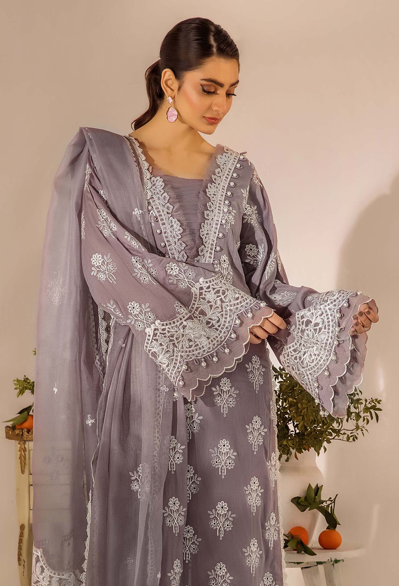 CHIKANKARI 4777 - Image 3