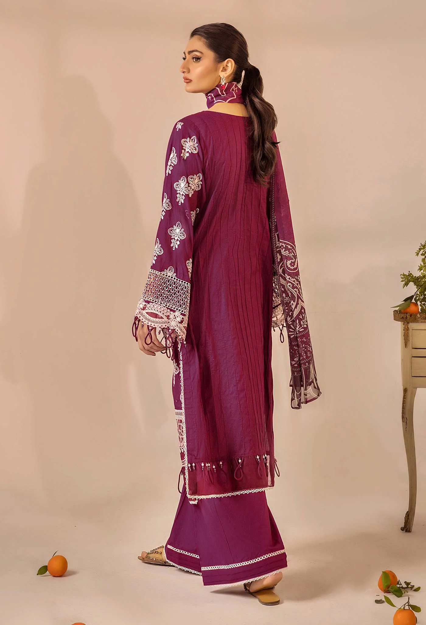 CHIKANKARI 4779 - Image 4