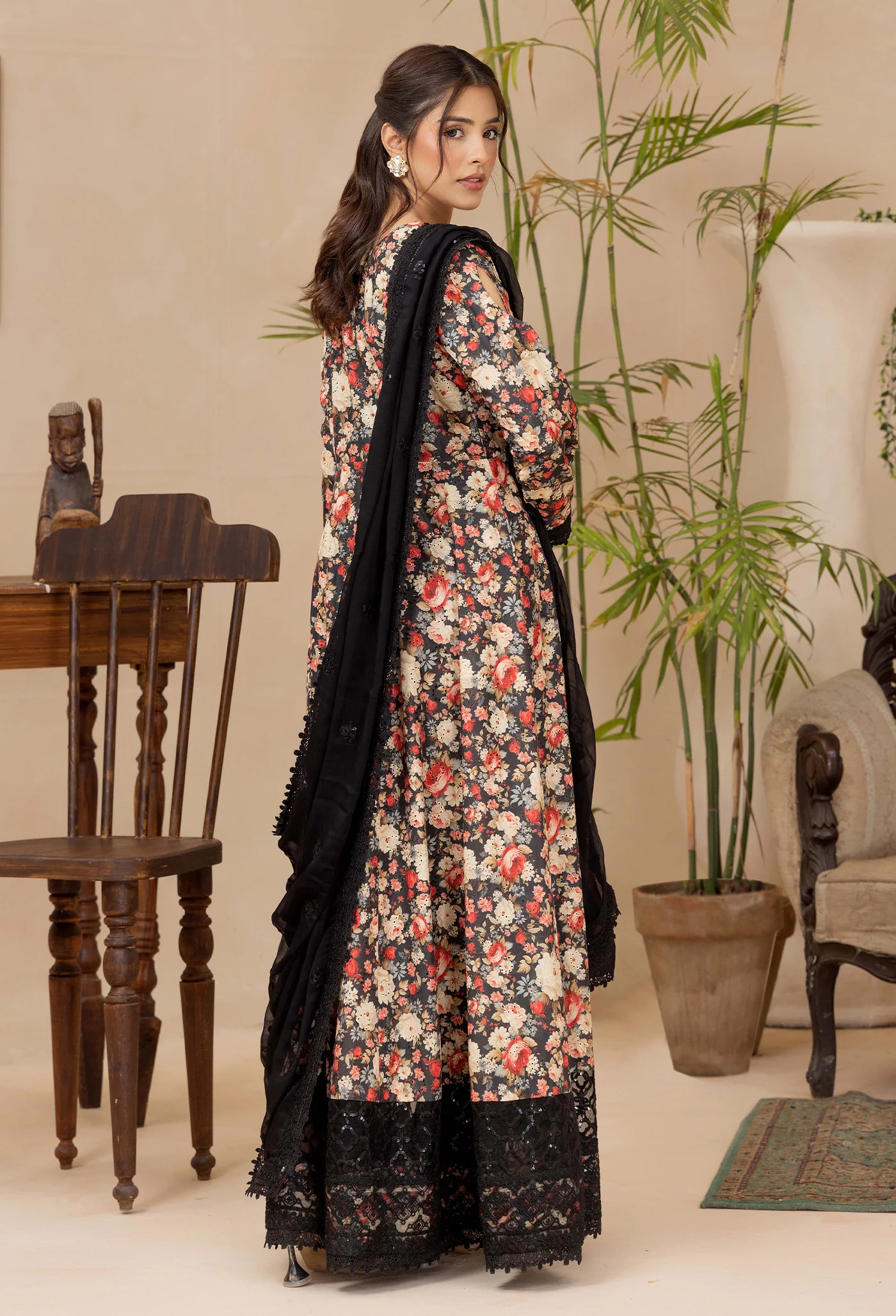 CHIKANKARI 818101 - Image 4