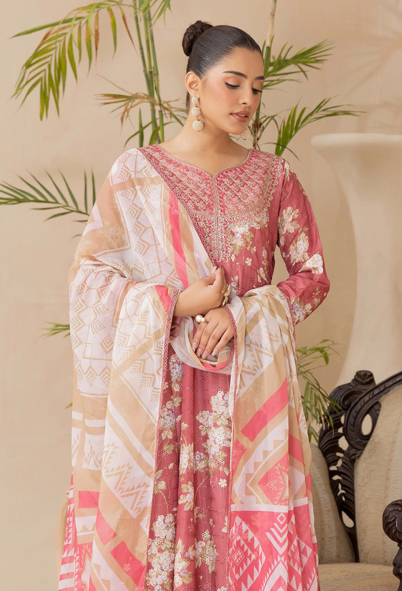 CHIKANKARI 818103 - Image 2