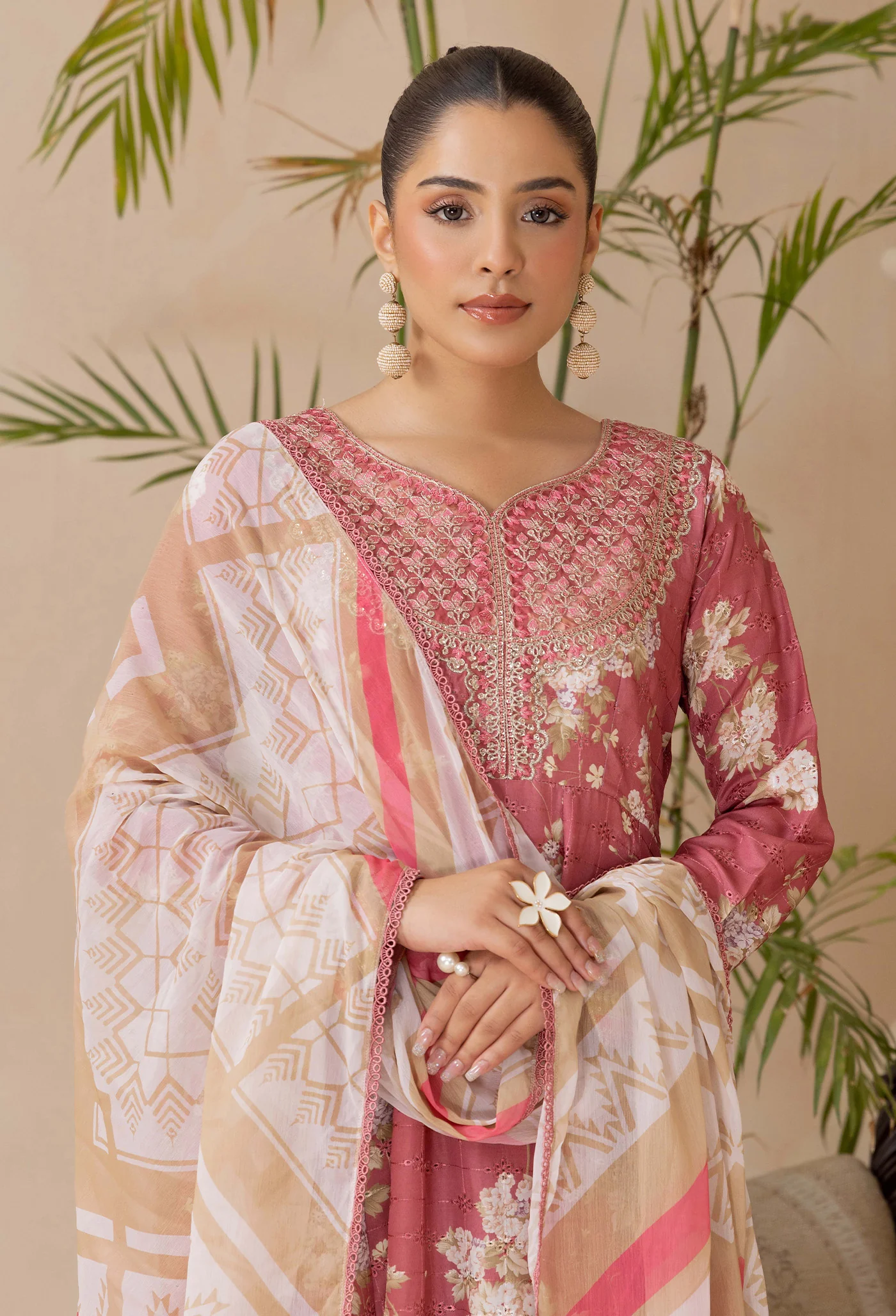 CHIKANKARI 818103 - Image 4