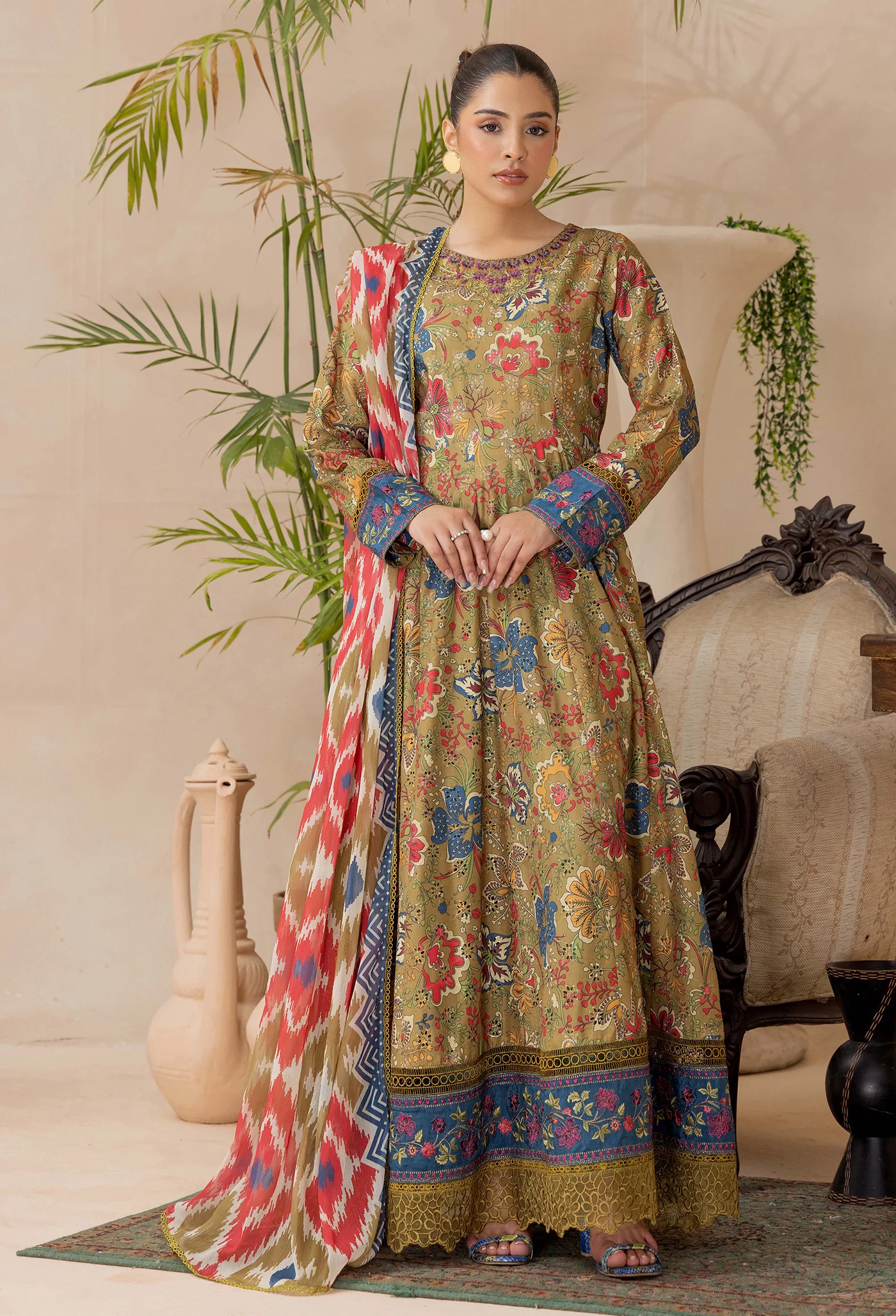 CHIKANKARI 818105