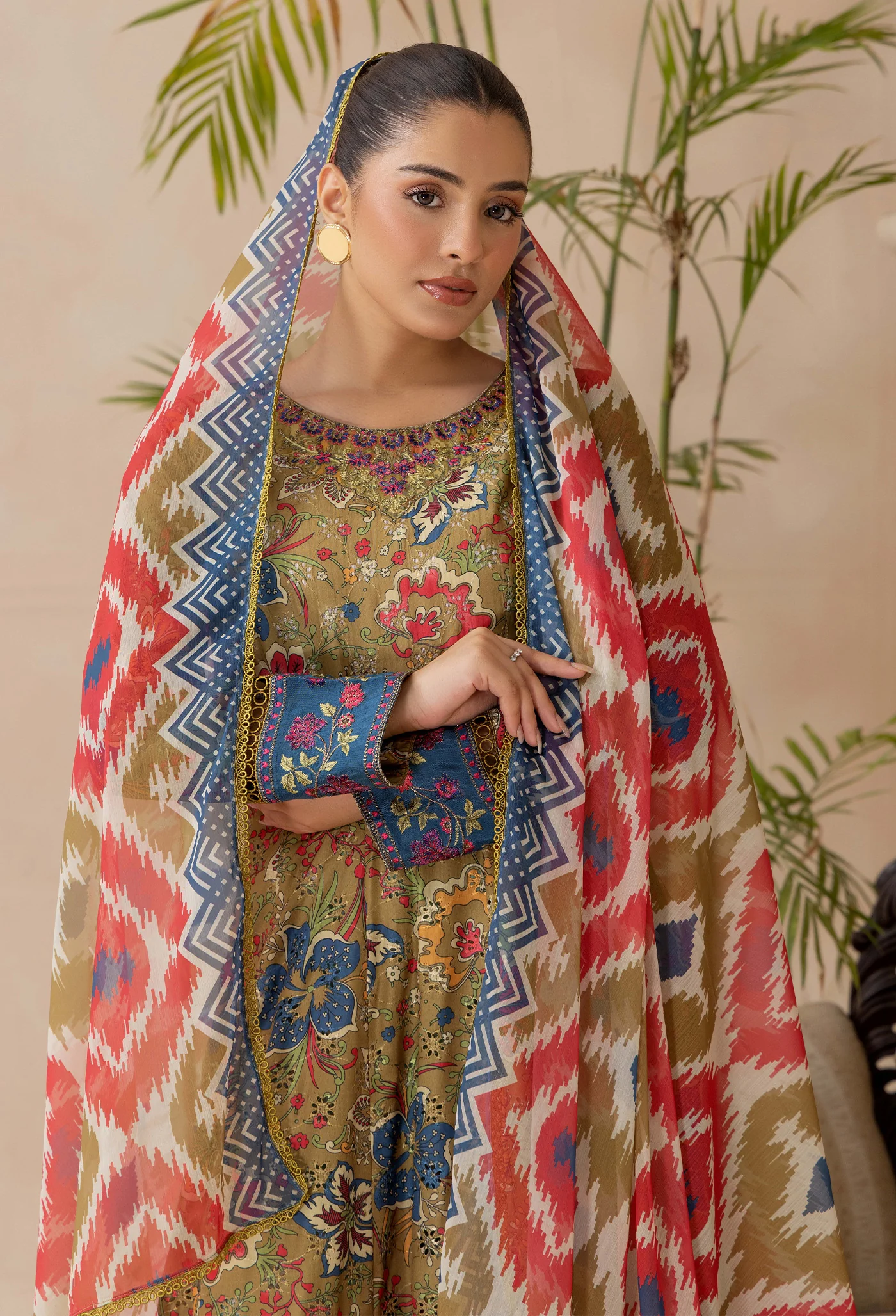 CHIKANKARI 818105 - Image 4