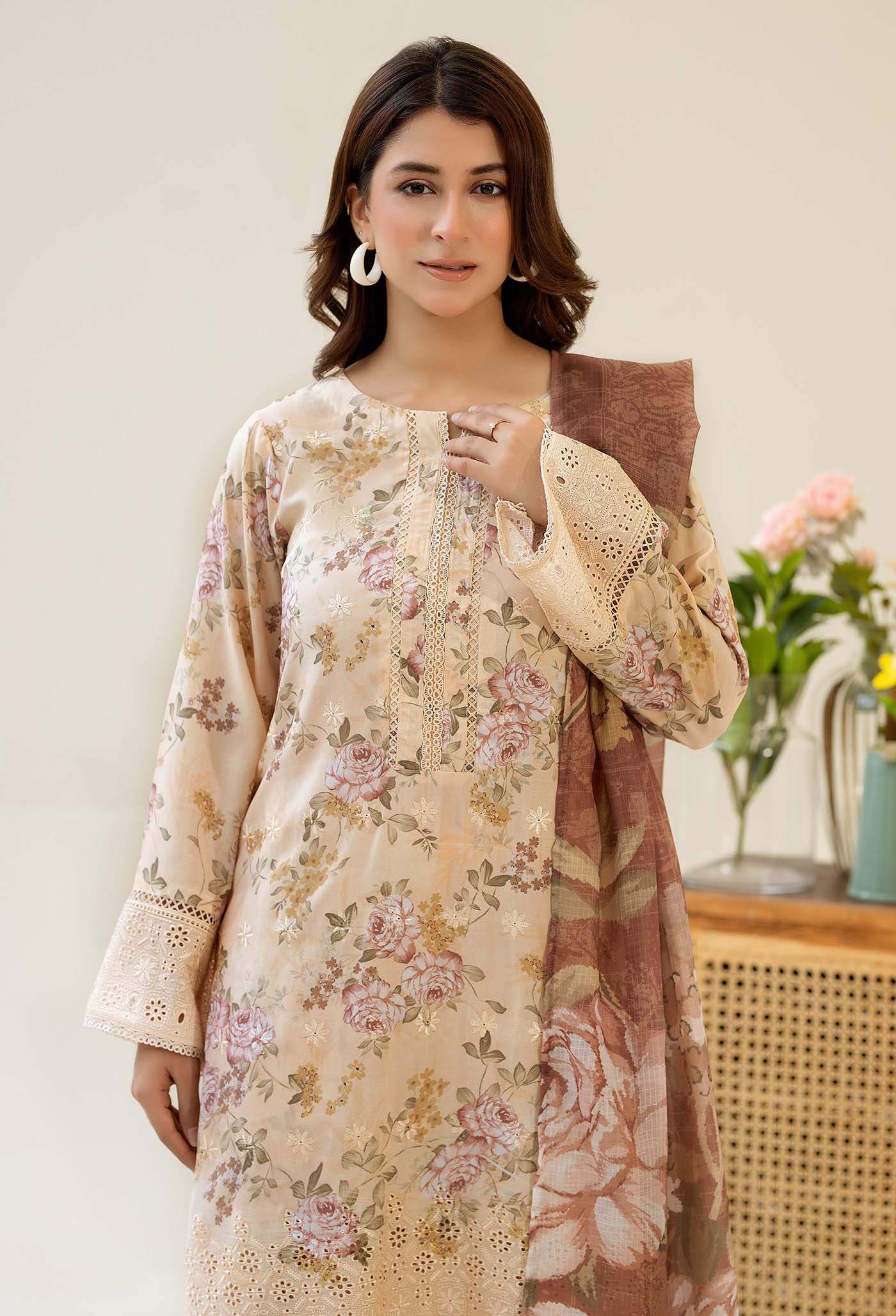 CHIKANKARI SATIN 02 - Image 4