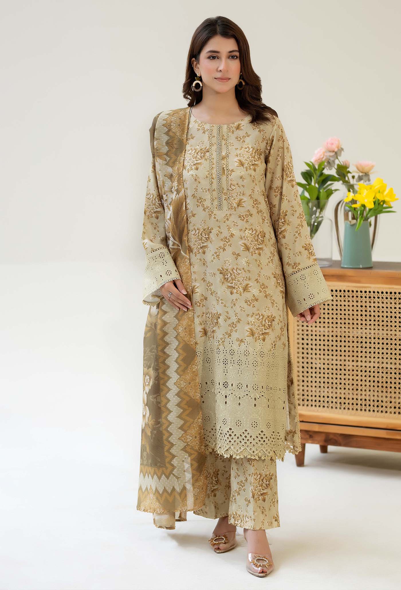 CHIKANKARI SATIN 03 - Image 4