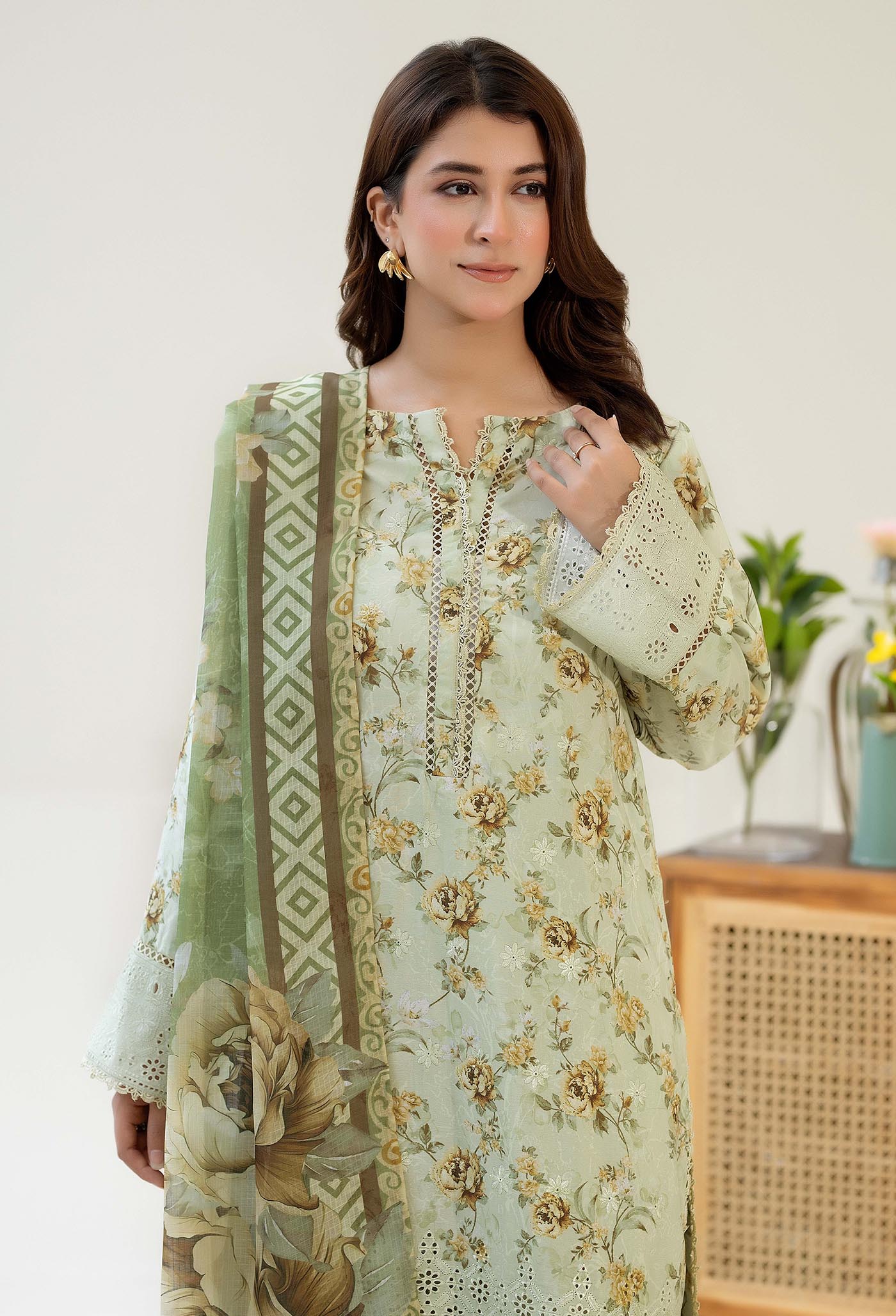 CHIKANKARI SATIN 04 - Image 2